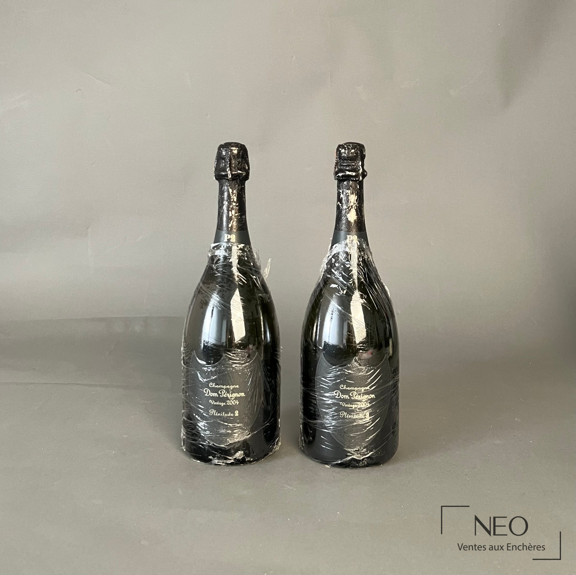 Deux bouteilles de Champagne Dom Perignon Plenitude 2