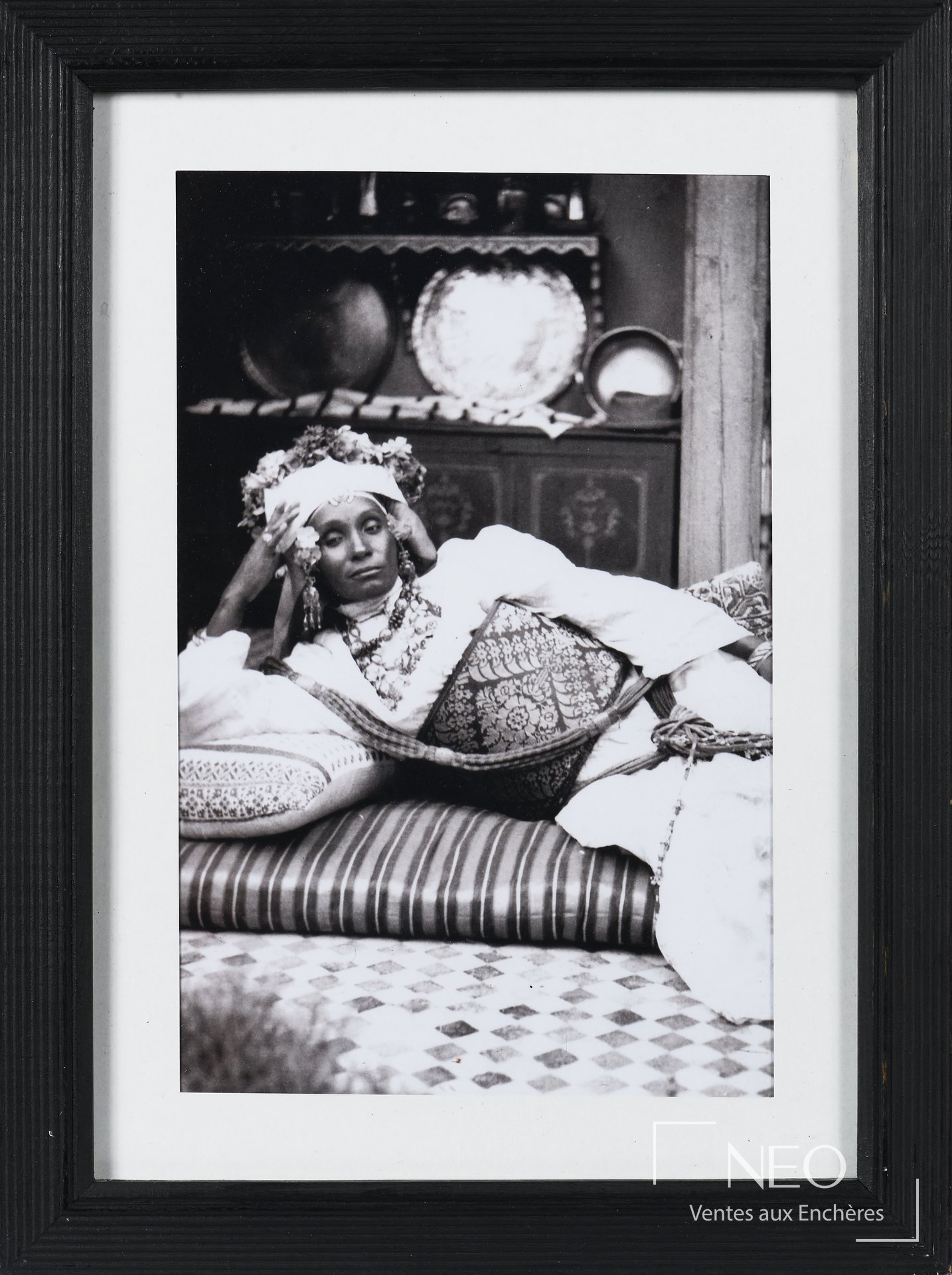 ANONYME Ensemble de trois photographies en noir et blanc encadrées
