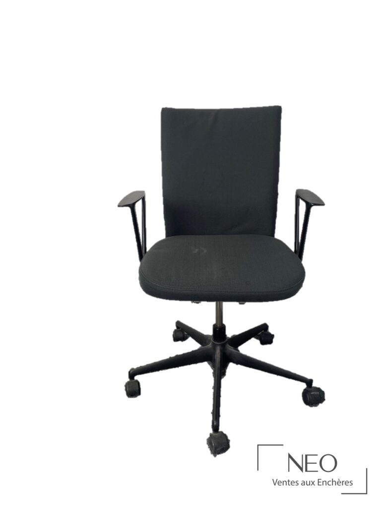 Fauteuil de bureau Vitra vu de face