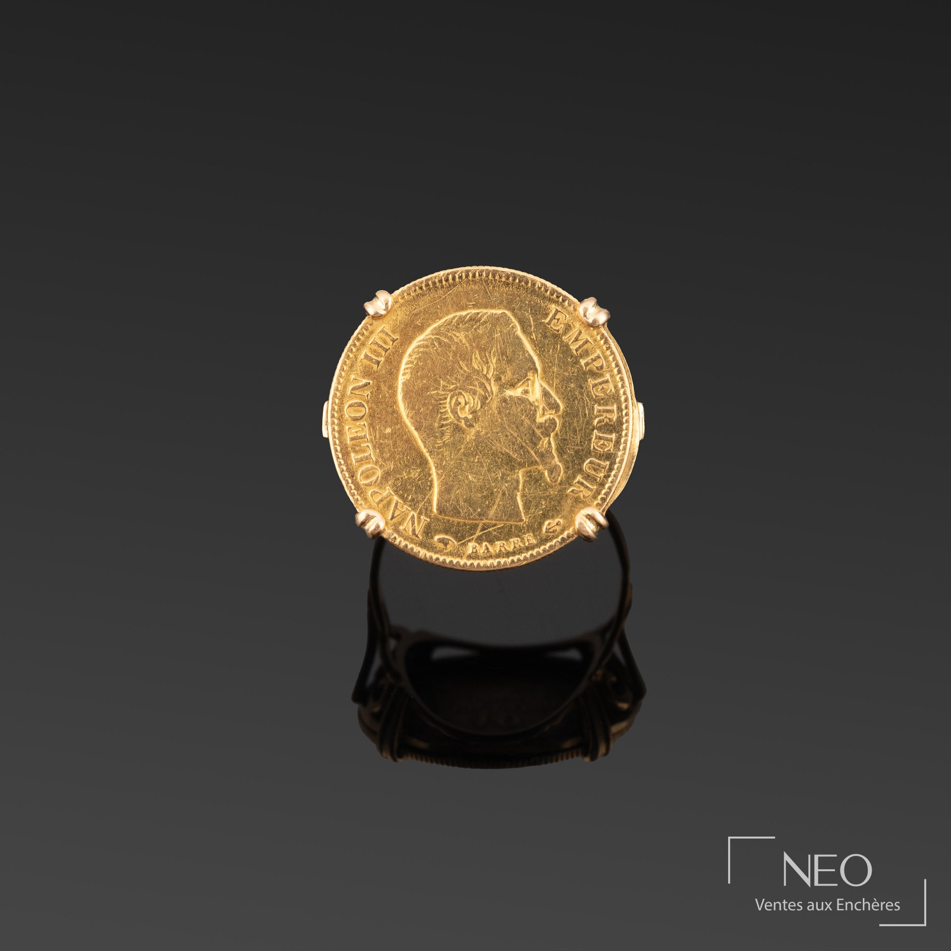 Bague en or jaune 18k avec pièce de 10 francs or Napoléon III