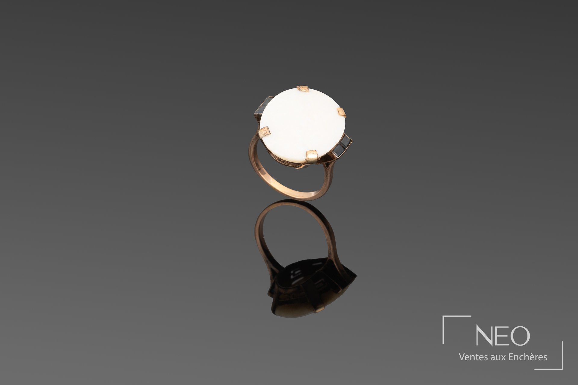 Bague en or rose 9K, opale et pierres bleues