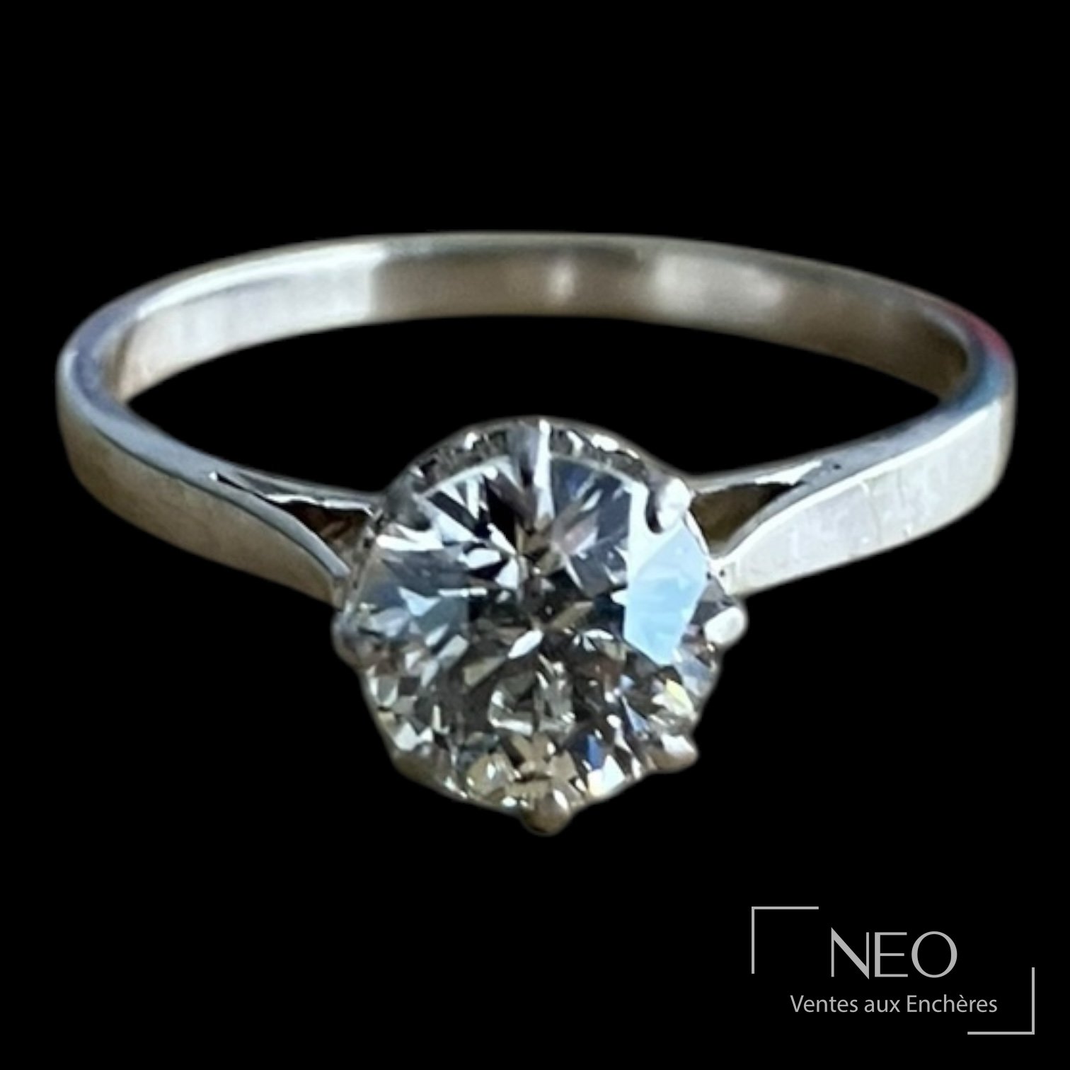 Bague solitaire en or gris 18 carats et platine, diamant d’environ 1 carat