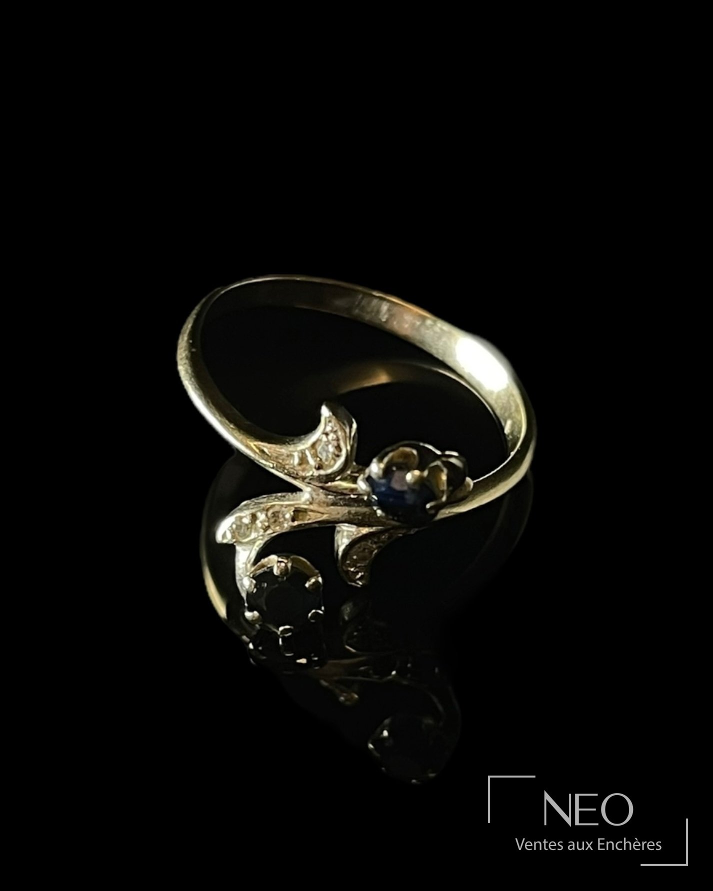 Bague toi et moi en or gris 18 carats, saphirs et diamants