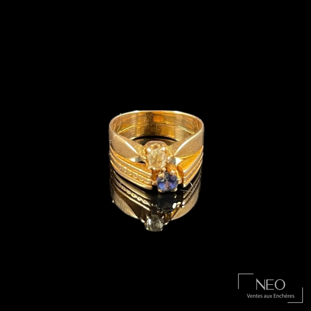 Bague Toi et Moi en or jaune avec diamant et pierre bleue