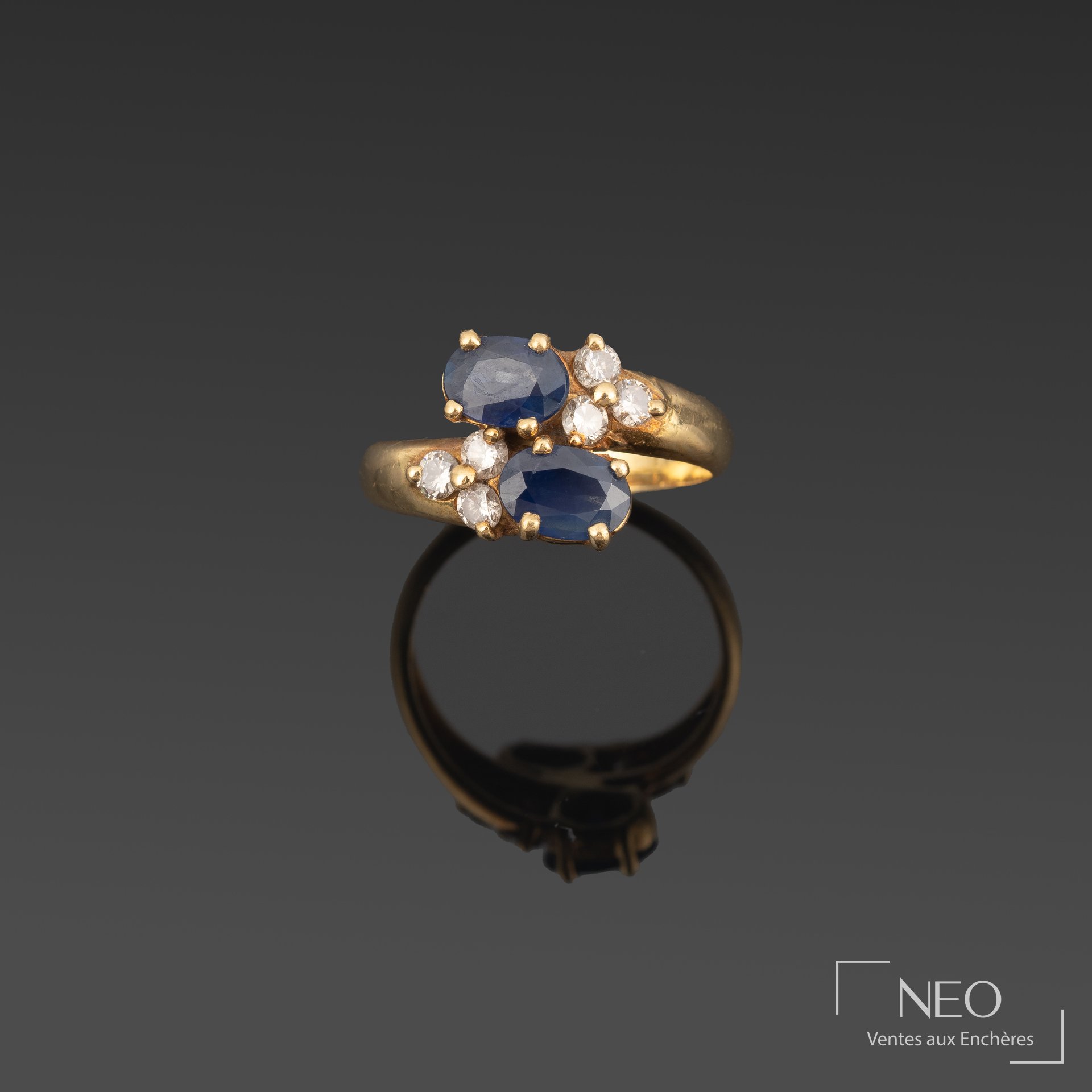 Bague toi et moi en or jaune 18K sertie de saphirs et diamants