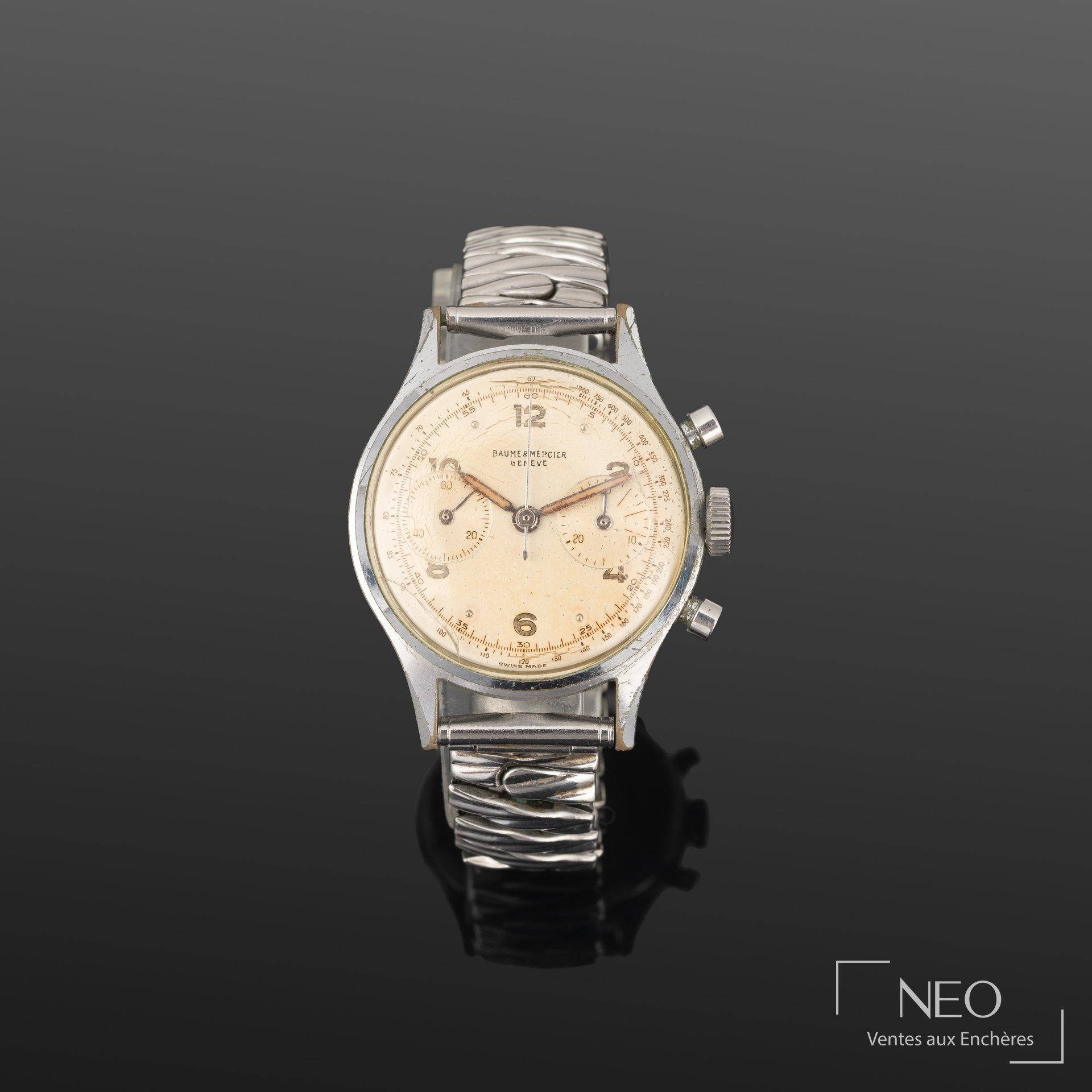 Baume & Mercier montre bracelet ronde chronographe vers 1950, référence 901