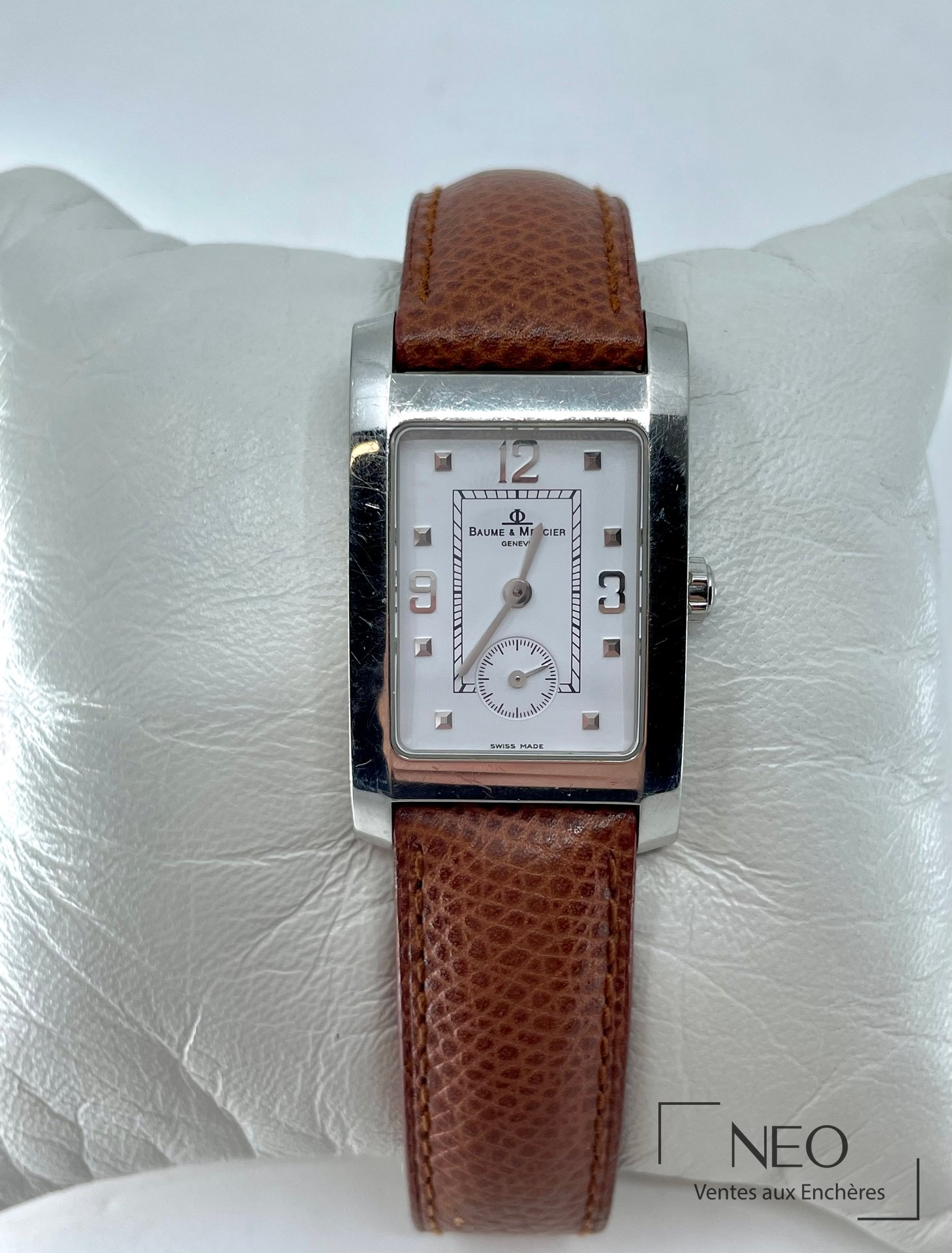 Baume & Mercier montre-bracelet en acier, cadran rectangulaire