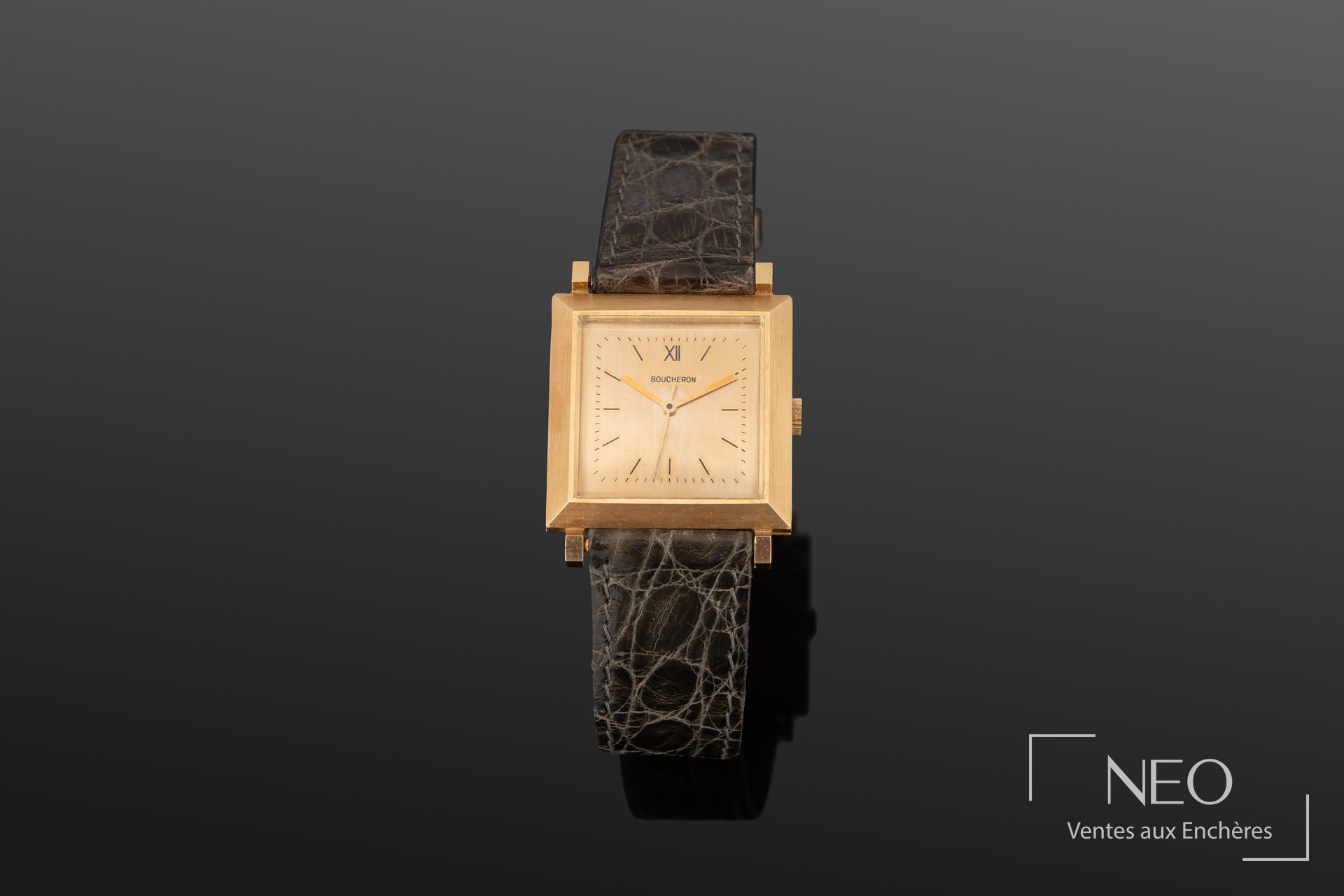 Boucheron montre bracelet en or jaune 18K, boîtier carré