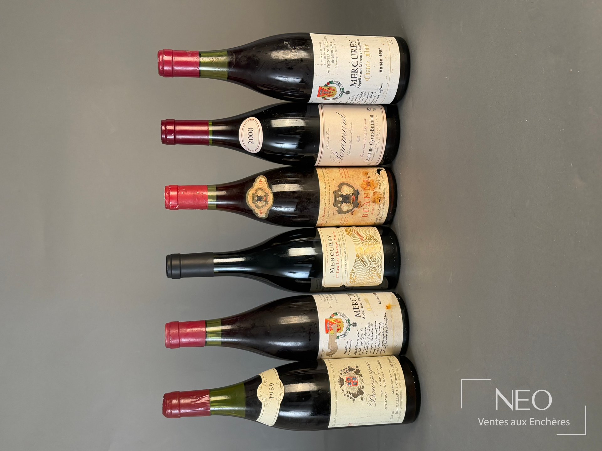Ensemble de 6 bouteilles de Bourgogne, Pommard, Mercurey, Beaune et Bourgogne