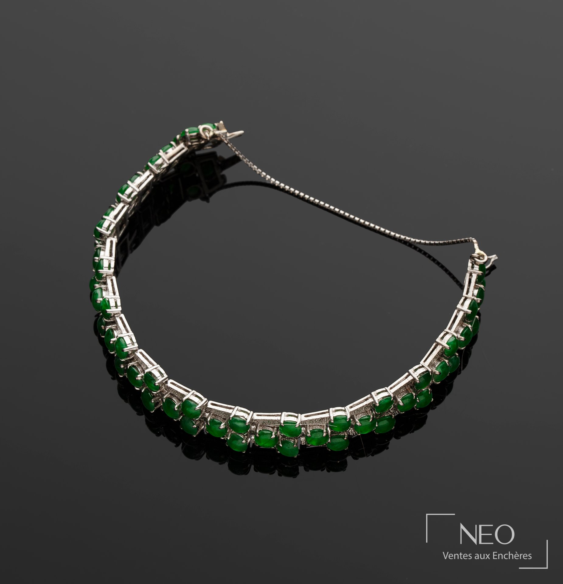 Bracelet souple en argent 800 1000 orné de jade