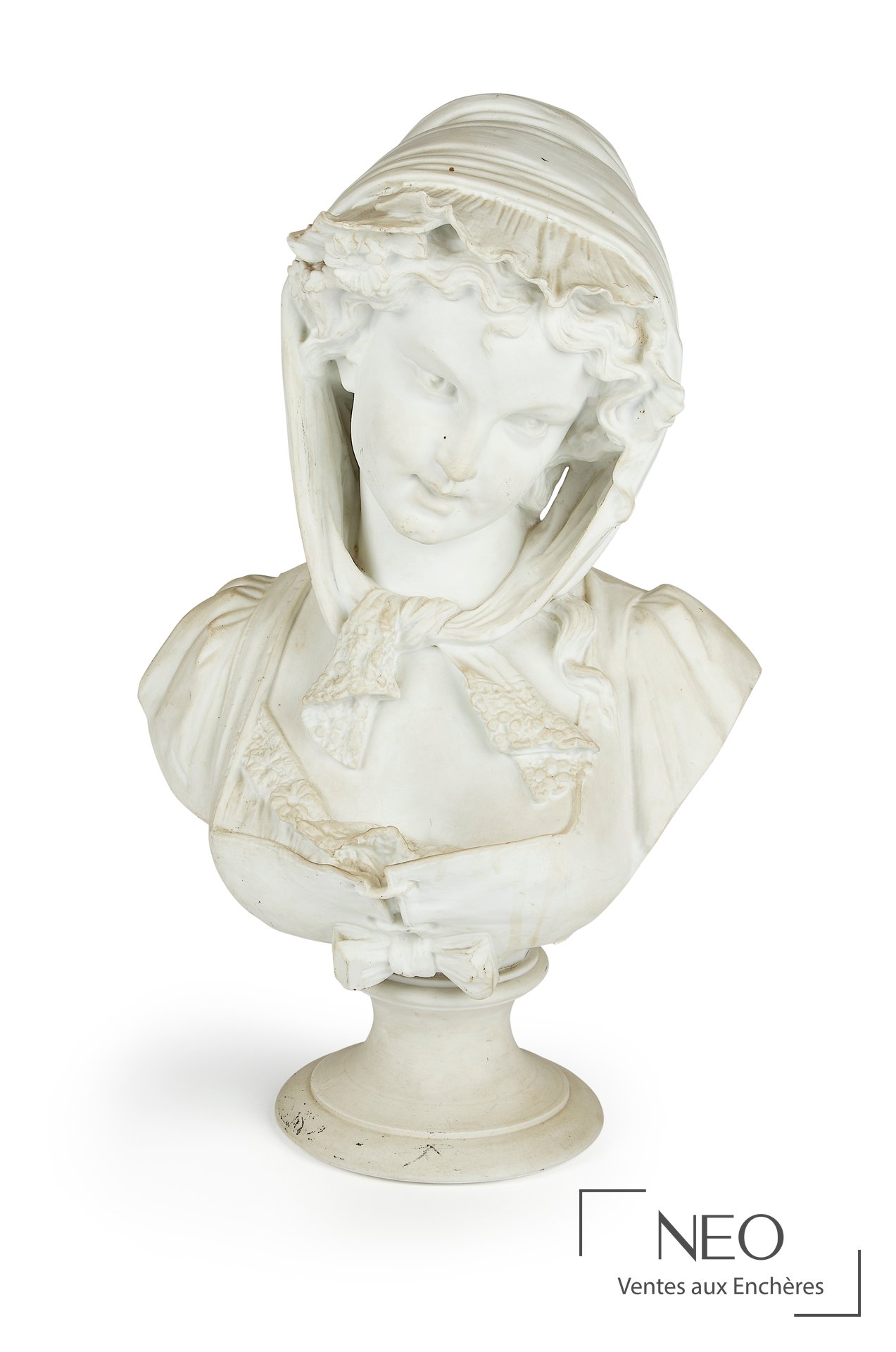 Buste de femme en biscuit signé LEMAIRE, XIXe siècle