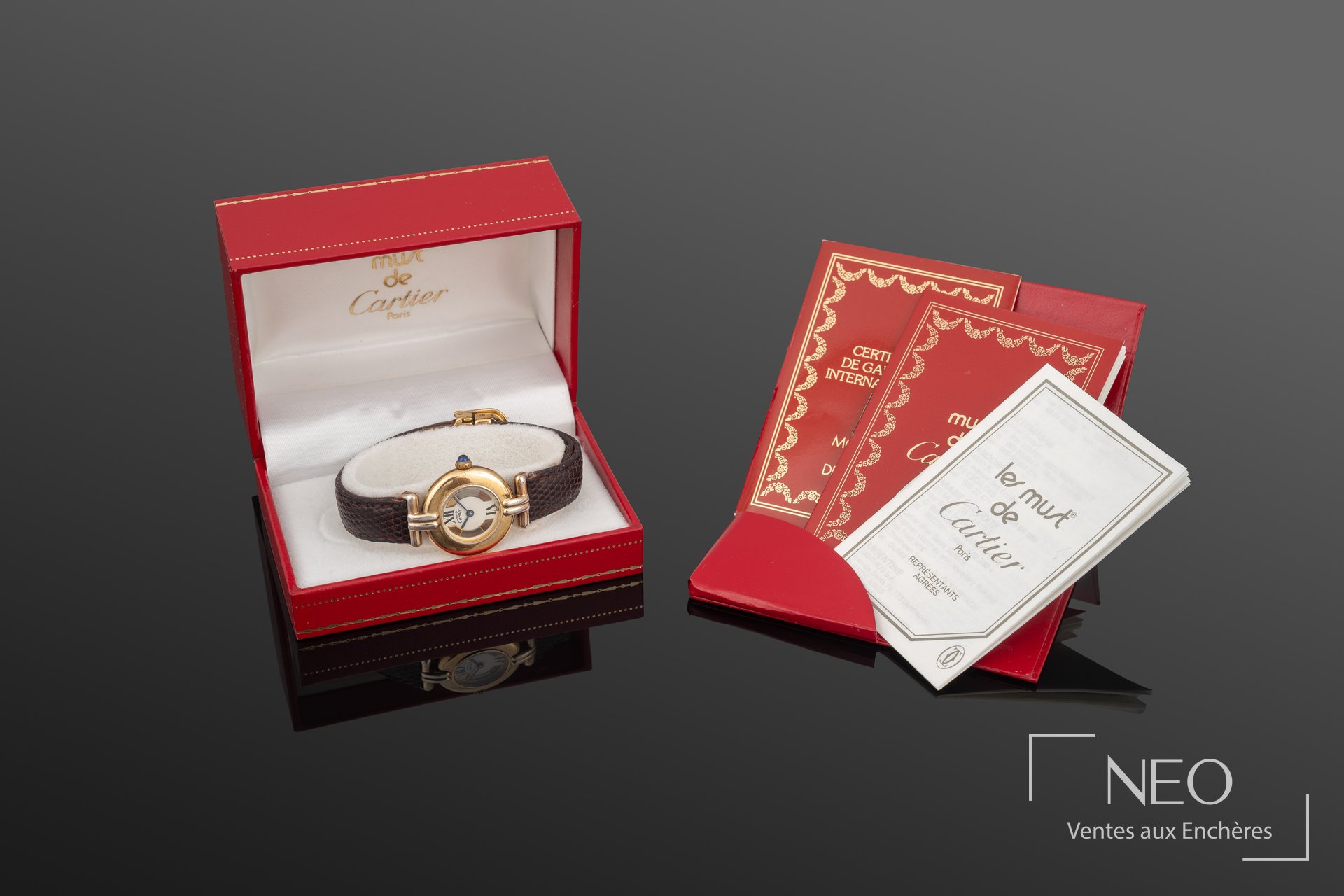 Cartier Colisée montre bracelet ronde référence 590002 en vermeil