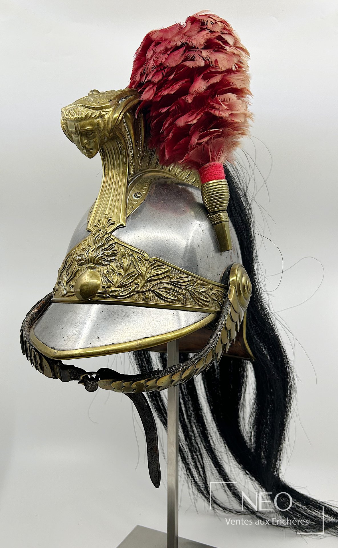 Casque de dragon modèle 1872 troupe, bombe en acier frappé godillot