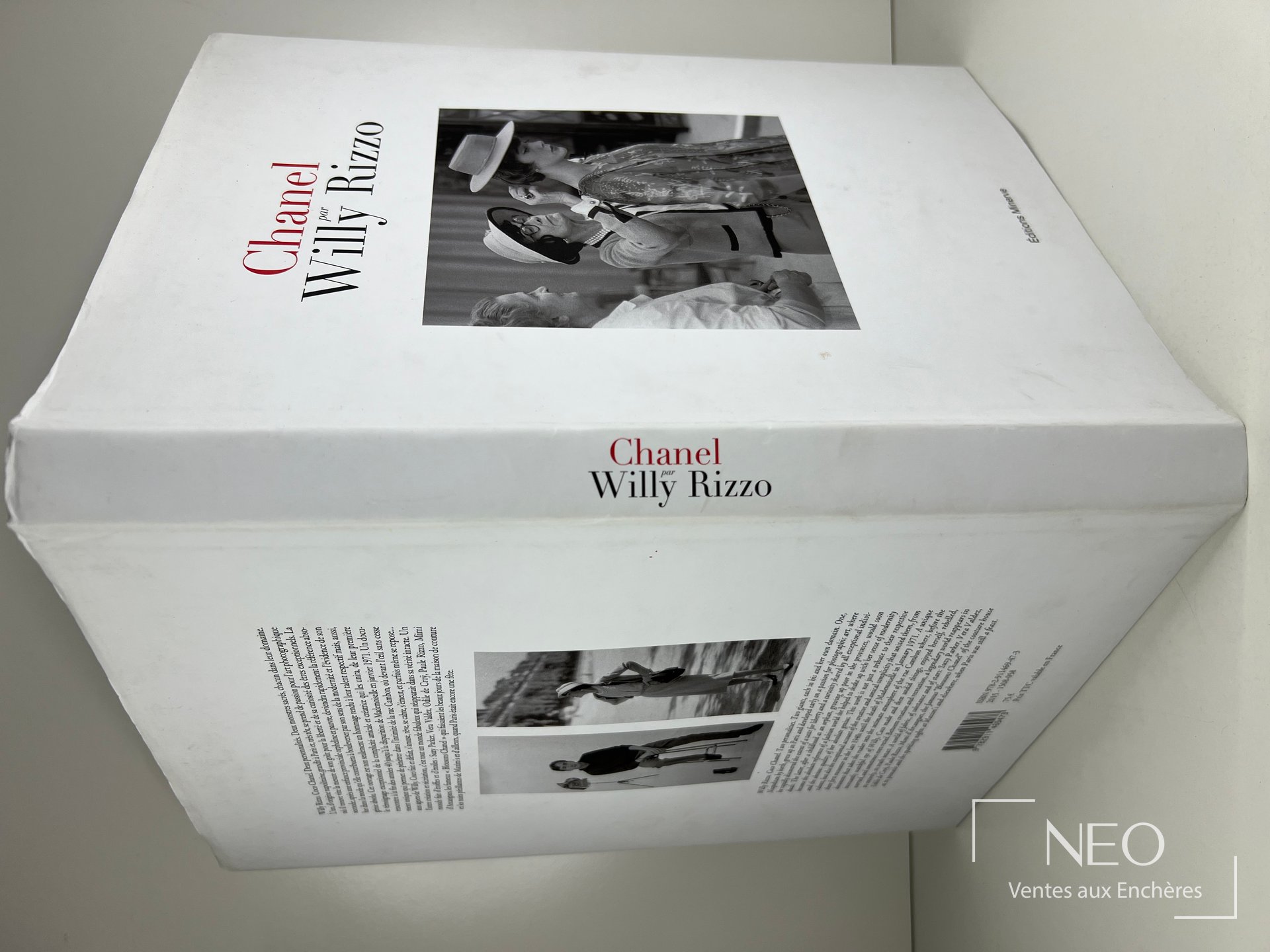 Couverture du livre Chanel par Willy Rizzo avec photographie en noir et blanc