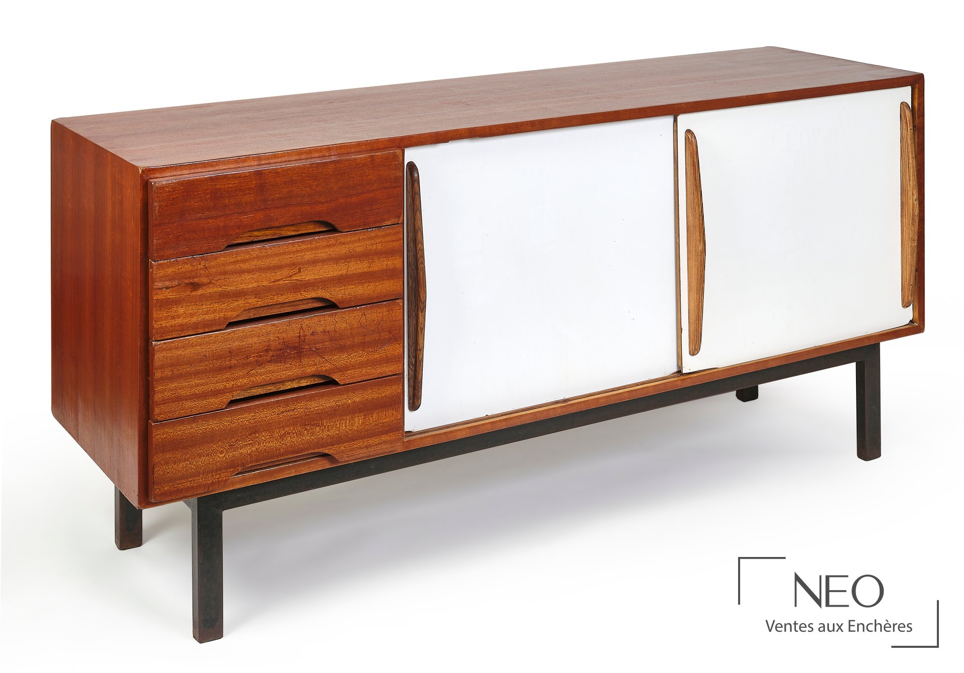 Enfilade Cansado de Charlotte Perriand en bois