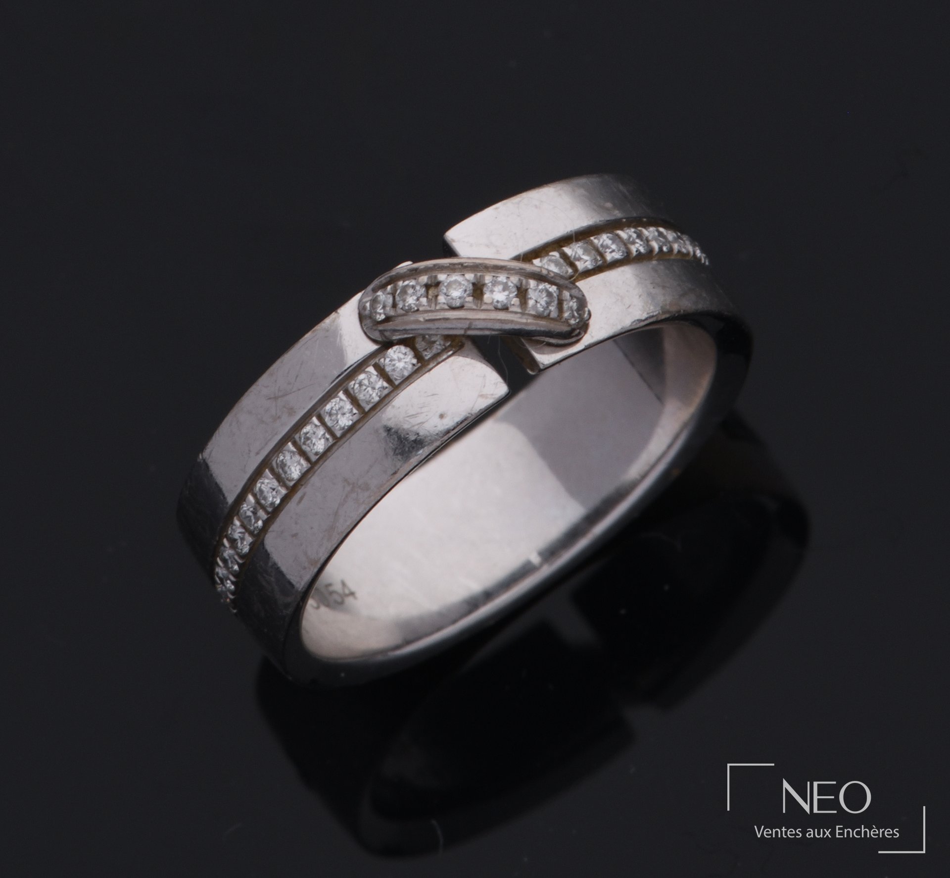 Chaumet Bague Lien simple en or gris 18 carats sertie de diamants