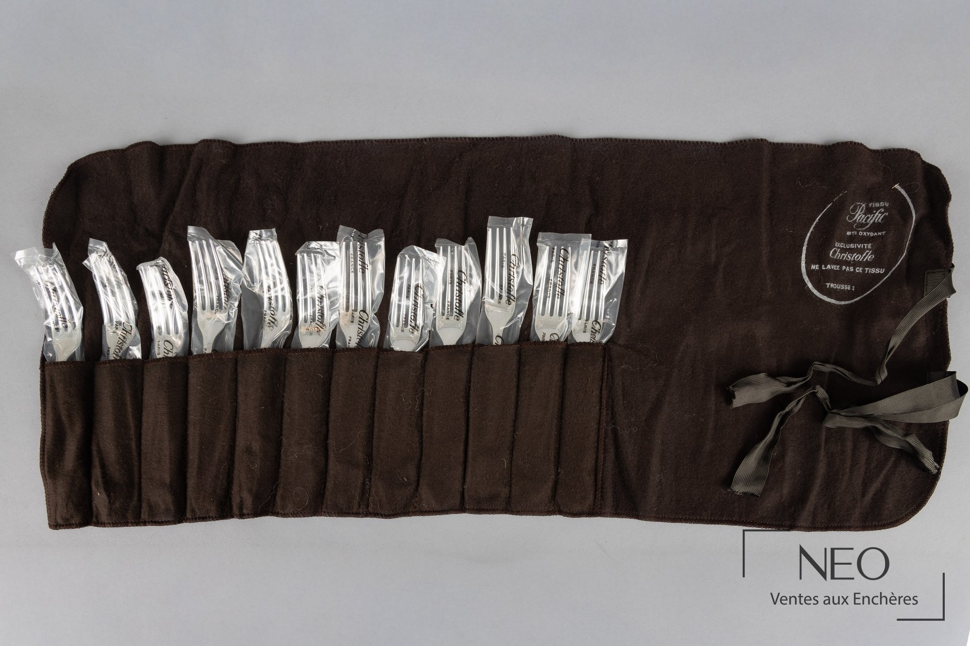 Christofle, partie de ménagère en métal argenté modèle filet