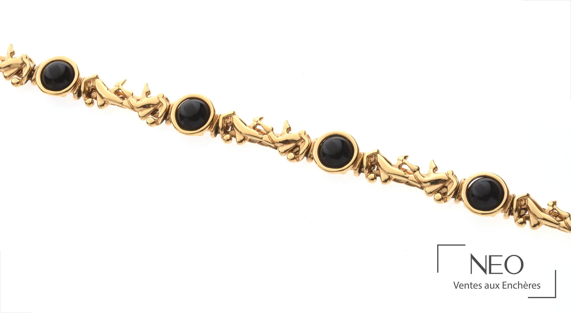 Collier à maille anglaise en métal doré et cabochons noirs