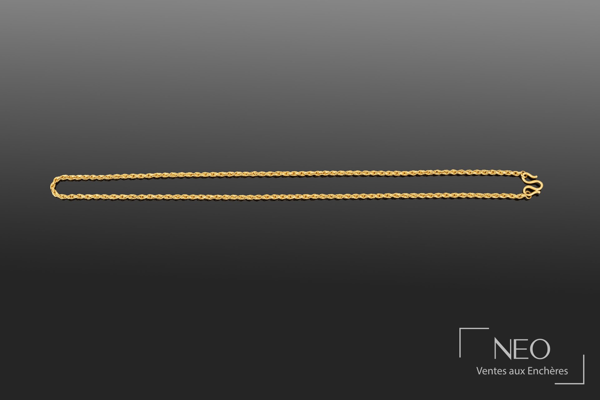 Collier en or jaune 24 carats à maille torsadée