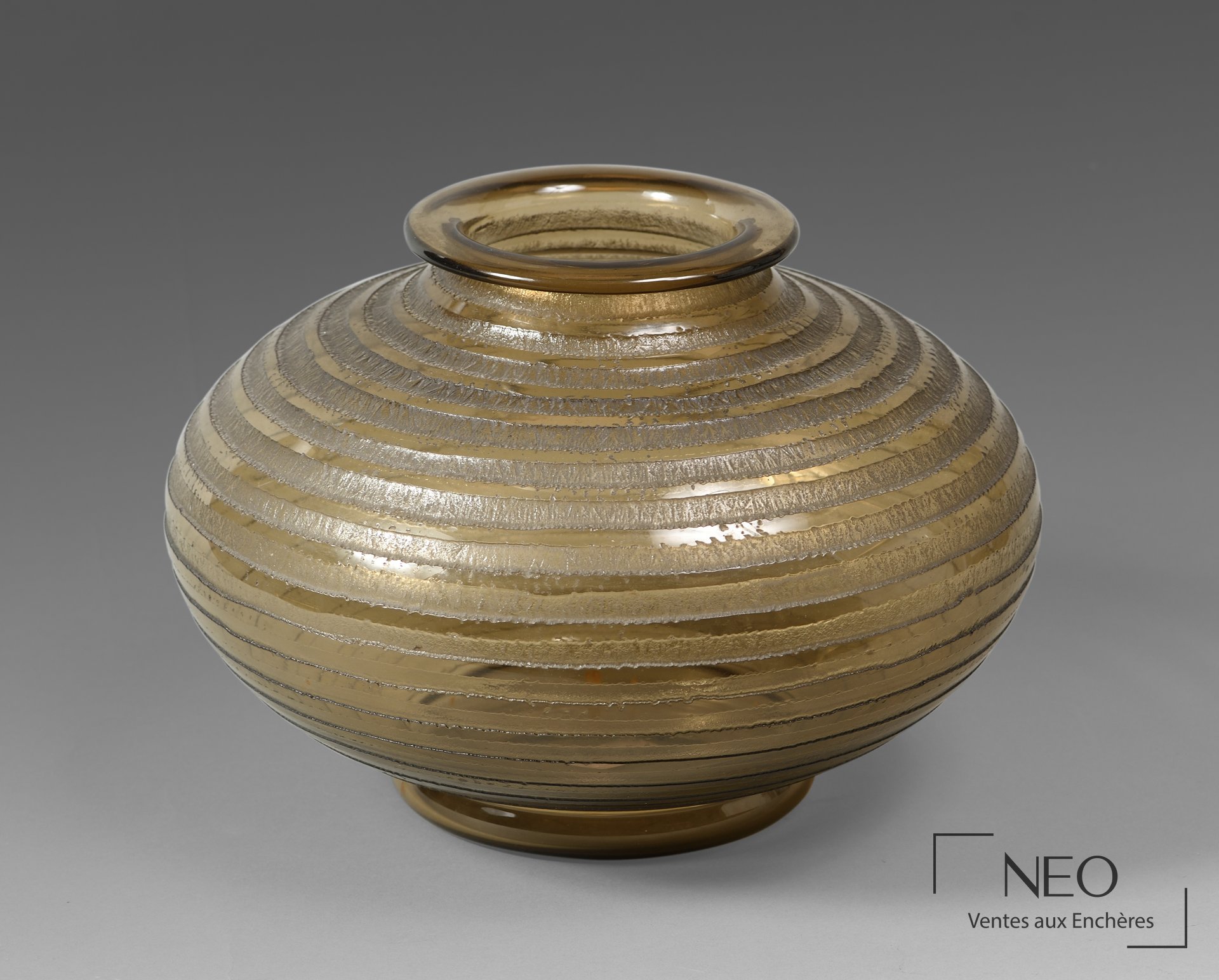 Daum Nancy Vase pansu à col resserré vers 1930-40