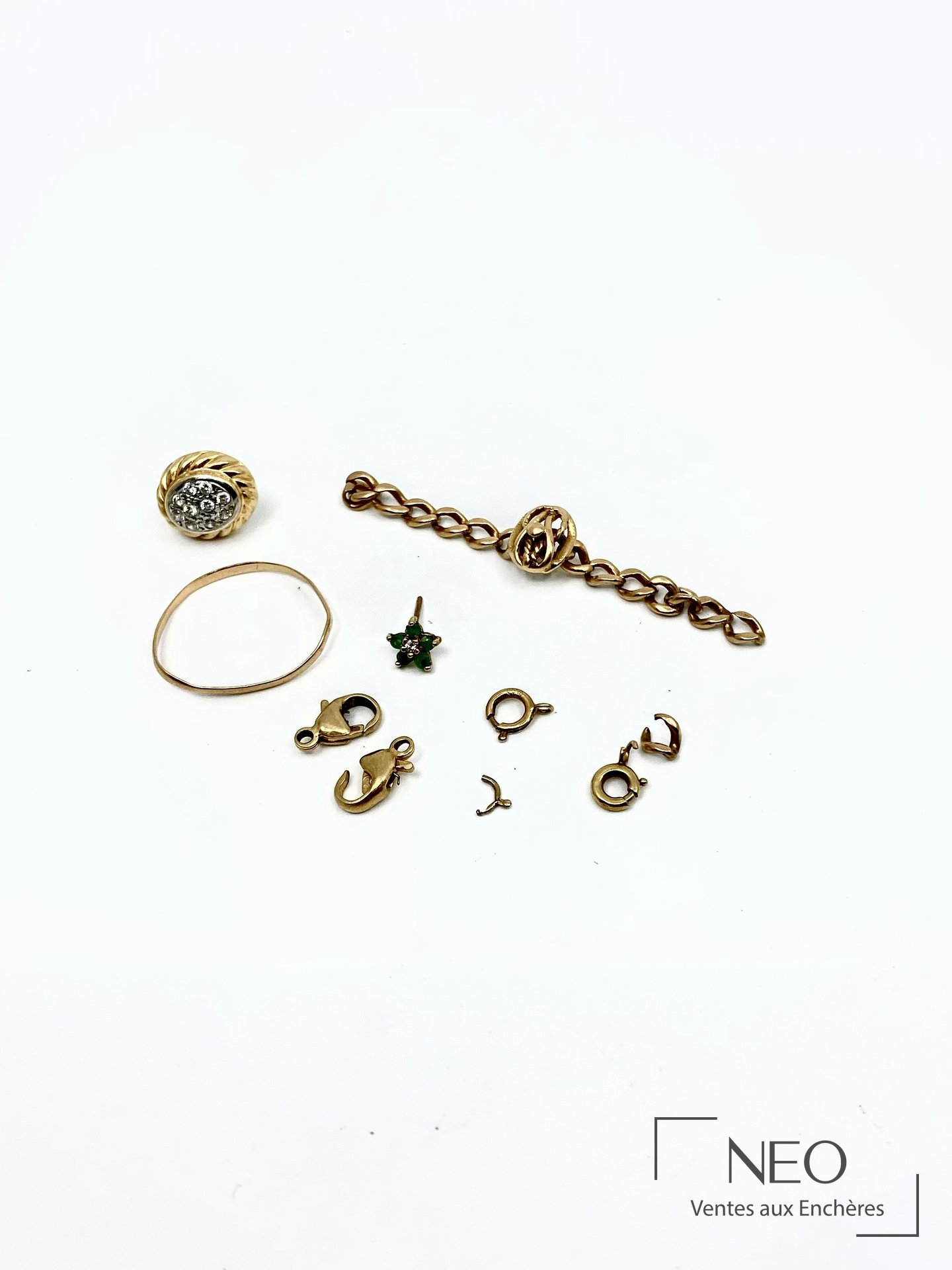 Lot de débris en or jaune 18 carats et 14 carats