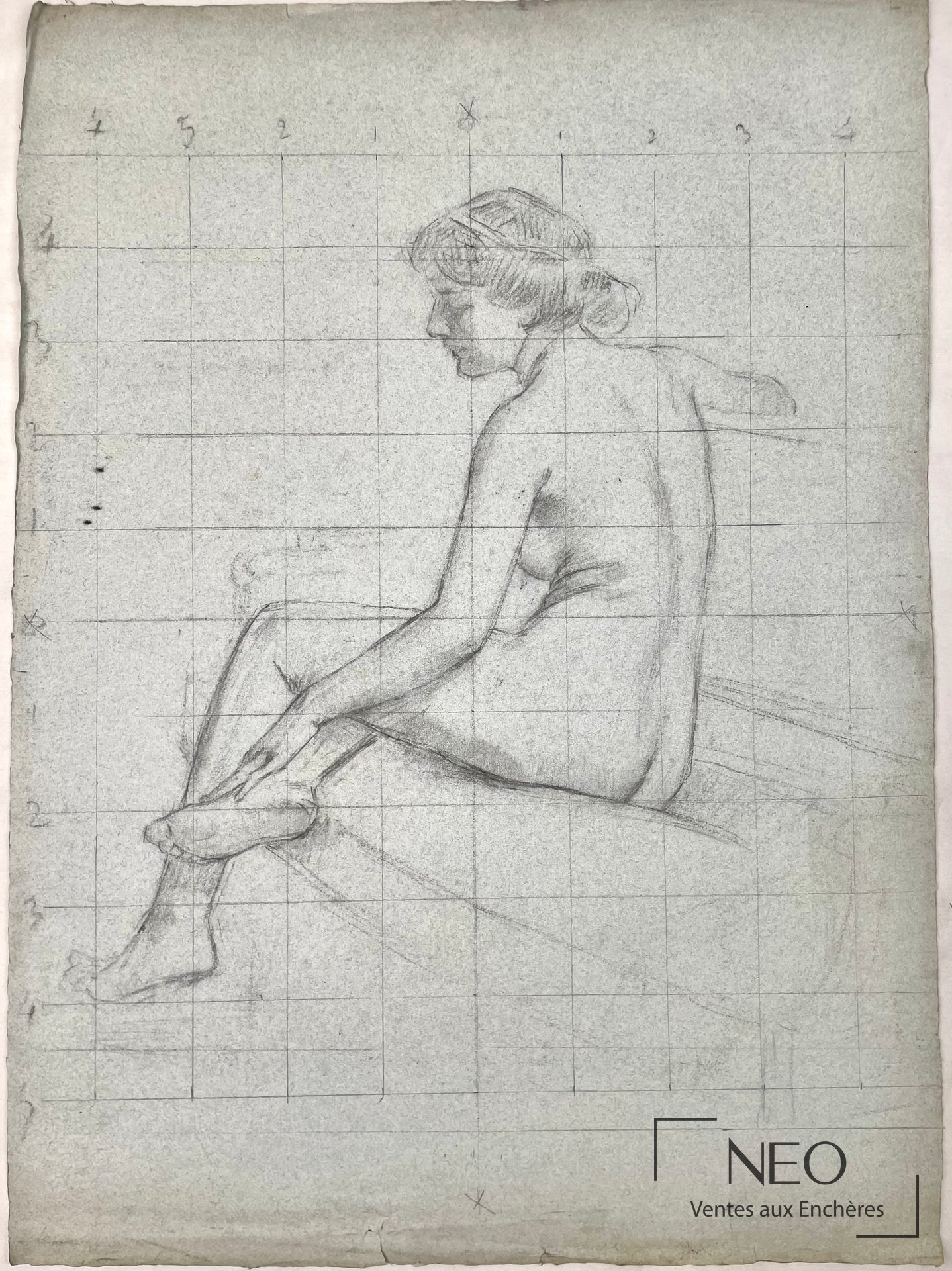 Delphin Enjolras, étude de femme nue assise, pierre noire sur papier teinté