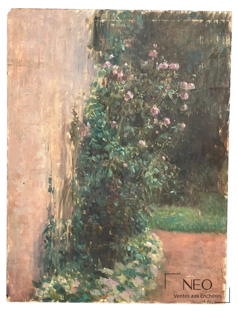 Mur fleuri peint en fleurs roses et feuillage sur fond de mur clair