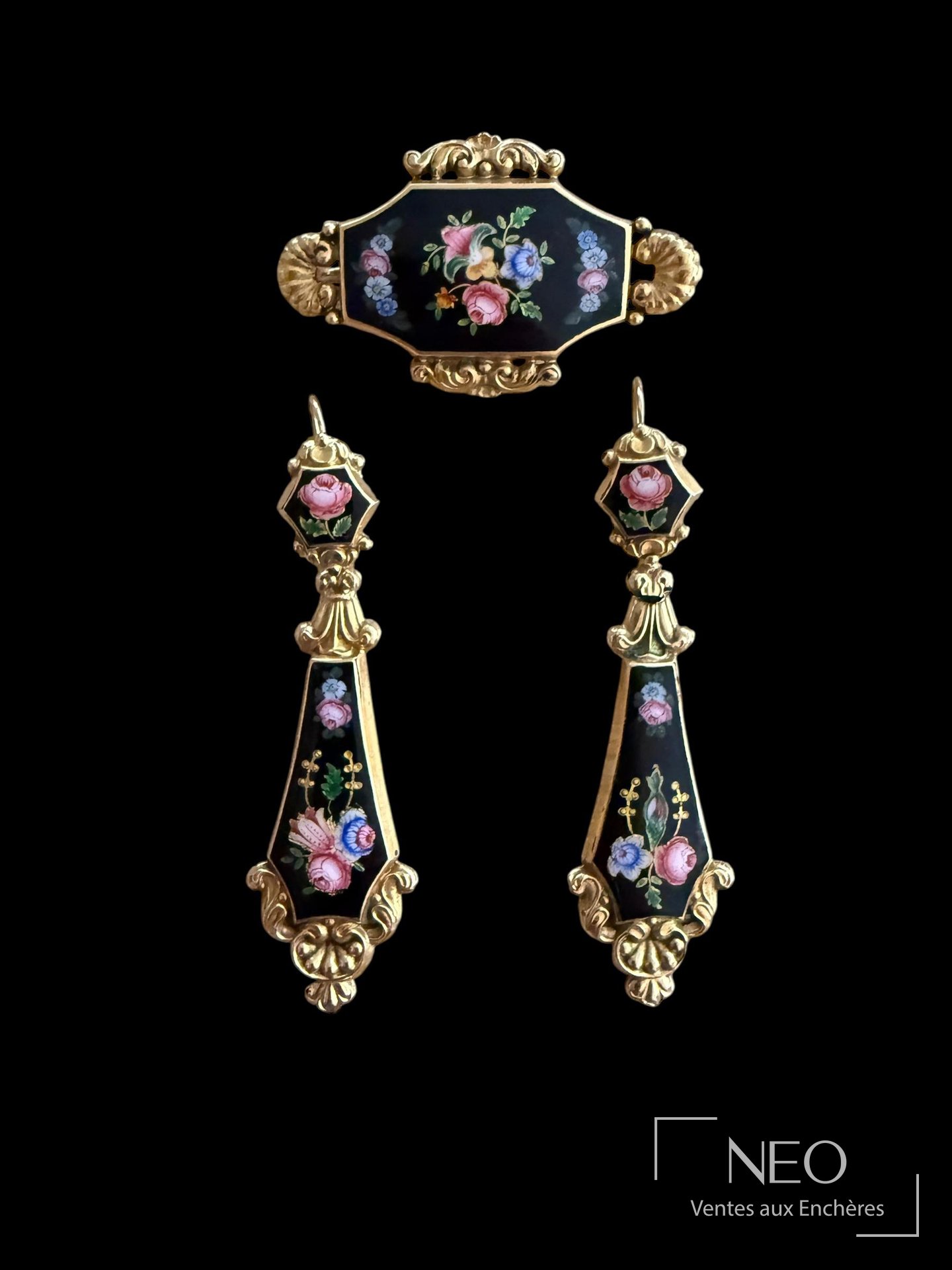 Demi-parure en or jaune 18 carats et émail polychrome, début XIXe siècle