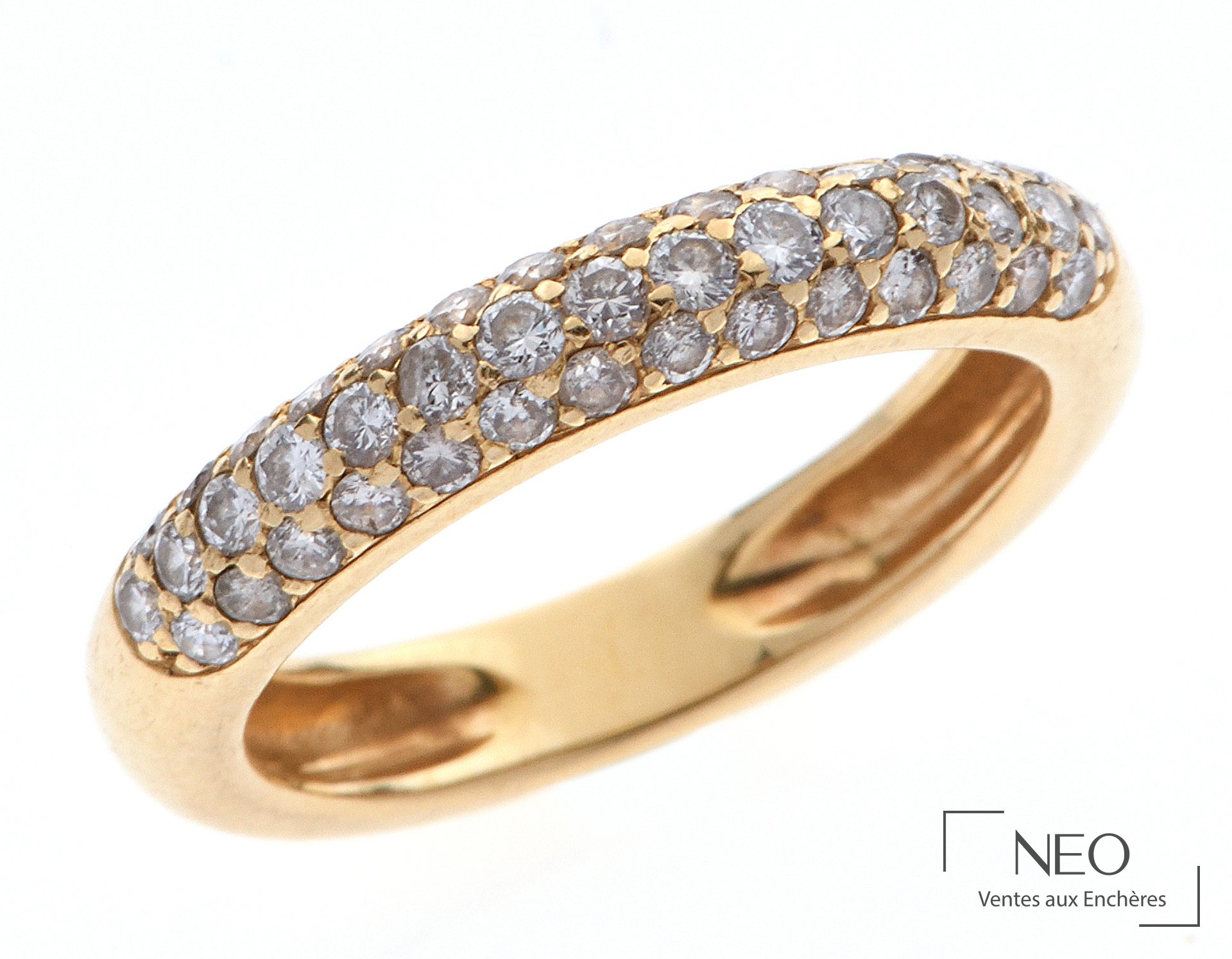 Demie-alliance américaine en or jaune 18 carats pavée de diamants