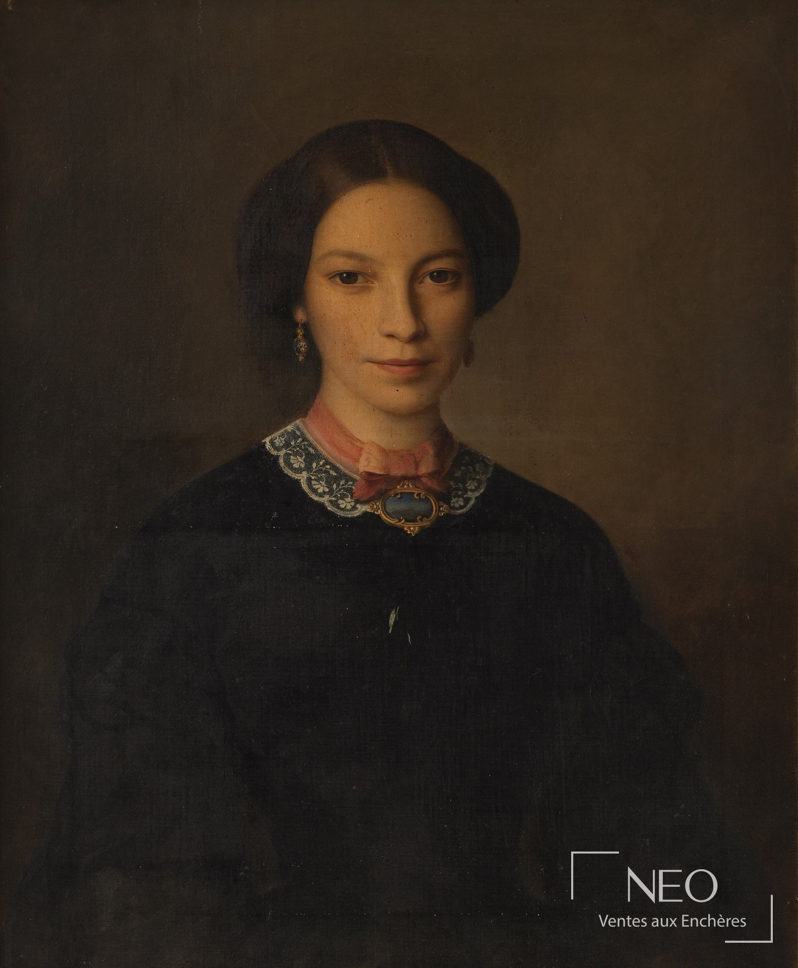 École française, portrait de femme à la robe noire, huile sur toile