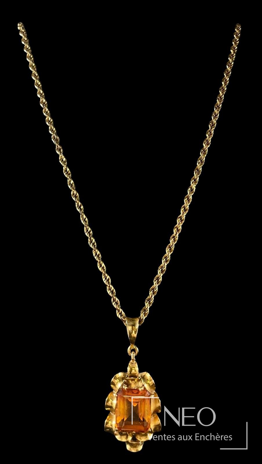 Ensemble chaîne et pendentif en or jaune 18 carats, pierre orange
