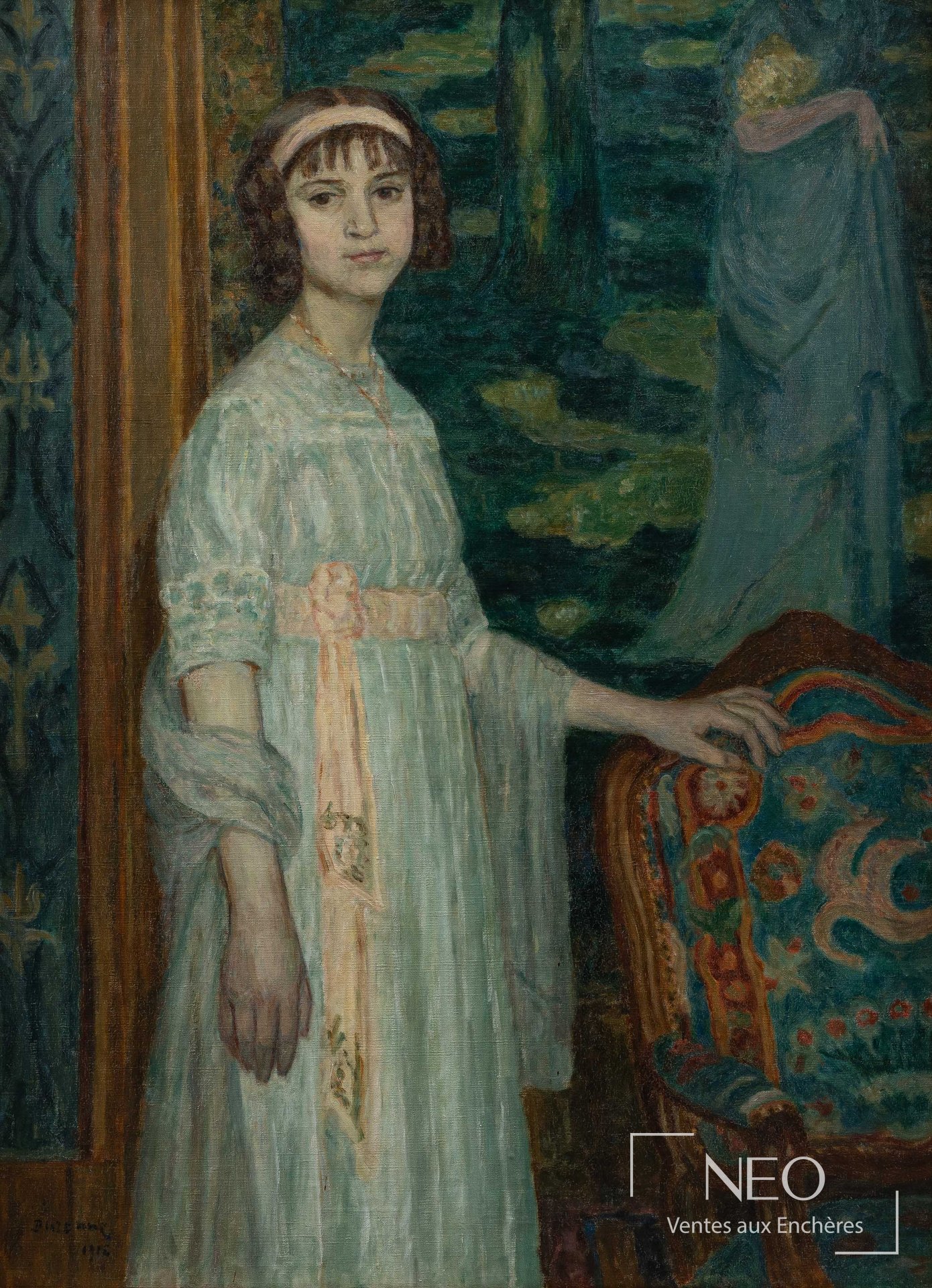Portrait d’une jeune femme en robe claire