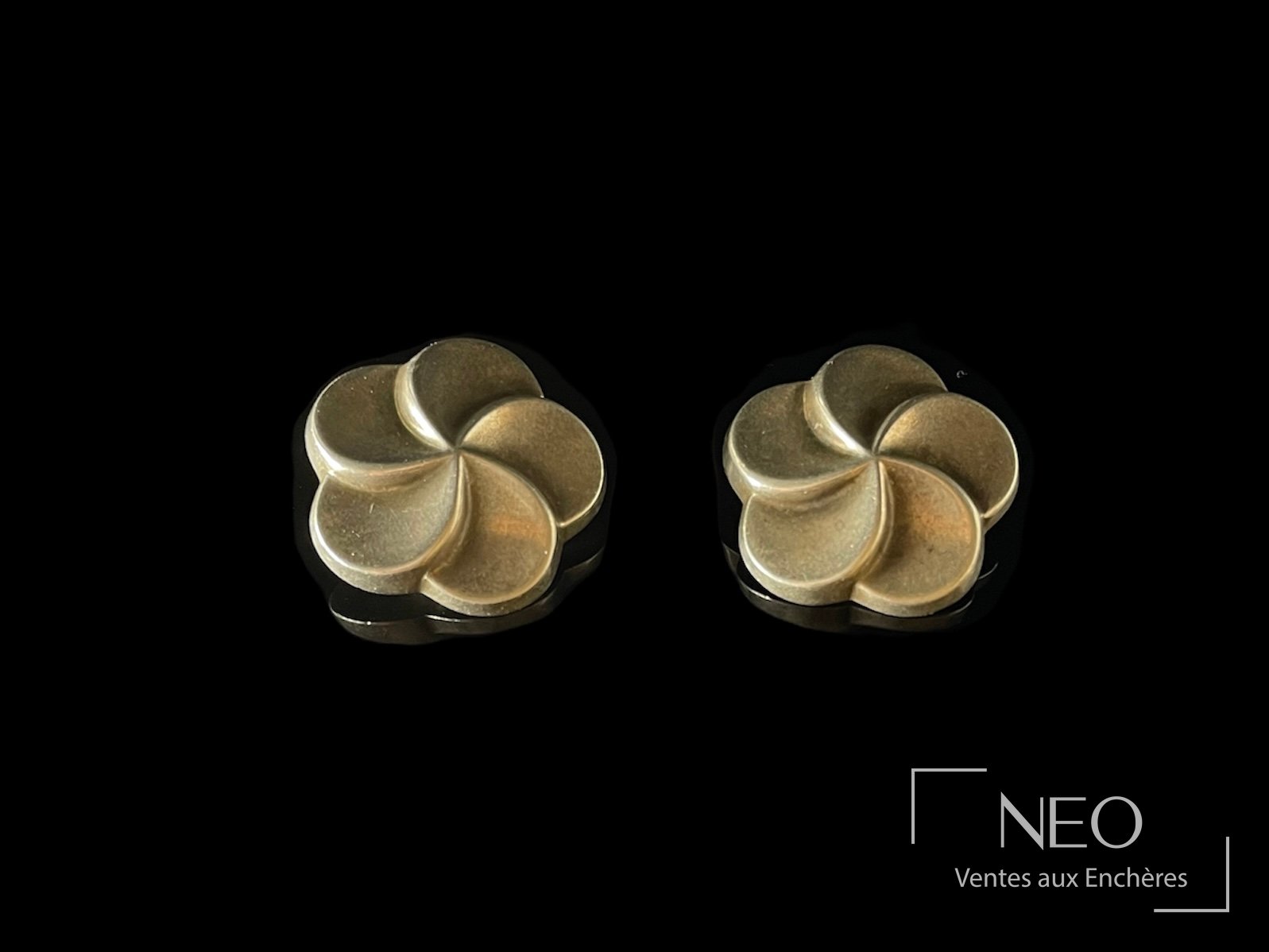 Georg Jensen – paire de clips d’oreilles en argent 925/1000, fleurs stylisées