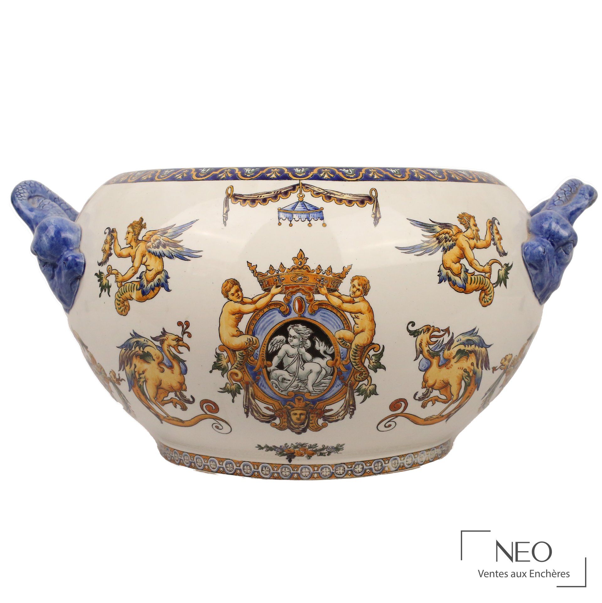 Coupe circulaire GIEN en faïence à grotesques polychromes avec anses en dauphins bleus