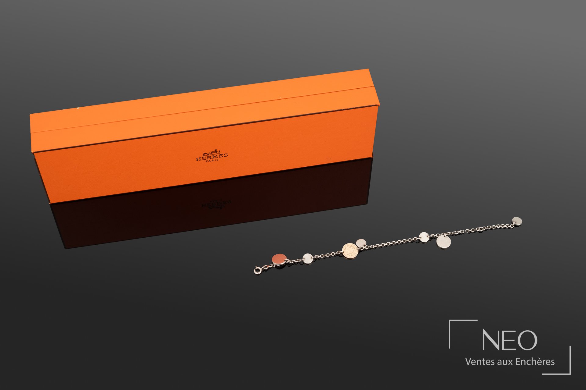 Bracelet Hermès Confettis avec disque central et écrin orange Hermès