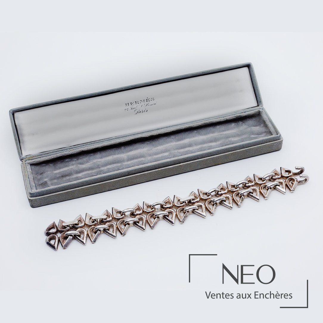 Hermès Paris bracelet souple en argent 925/1000, modèle orné de gouttes ajourées