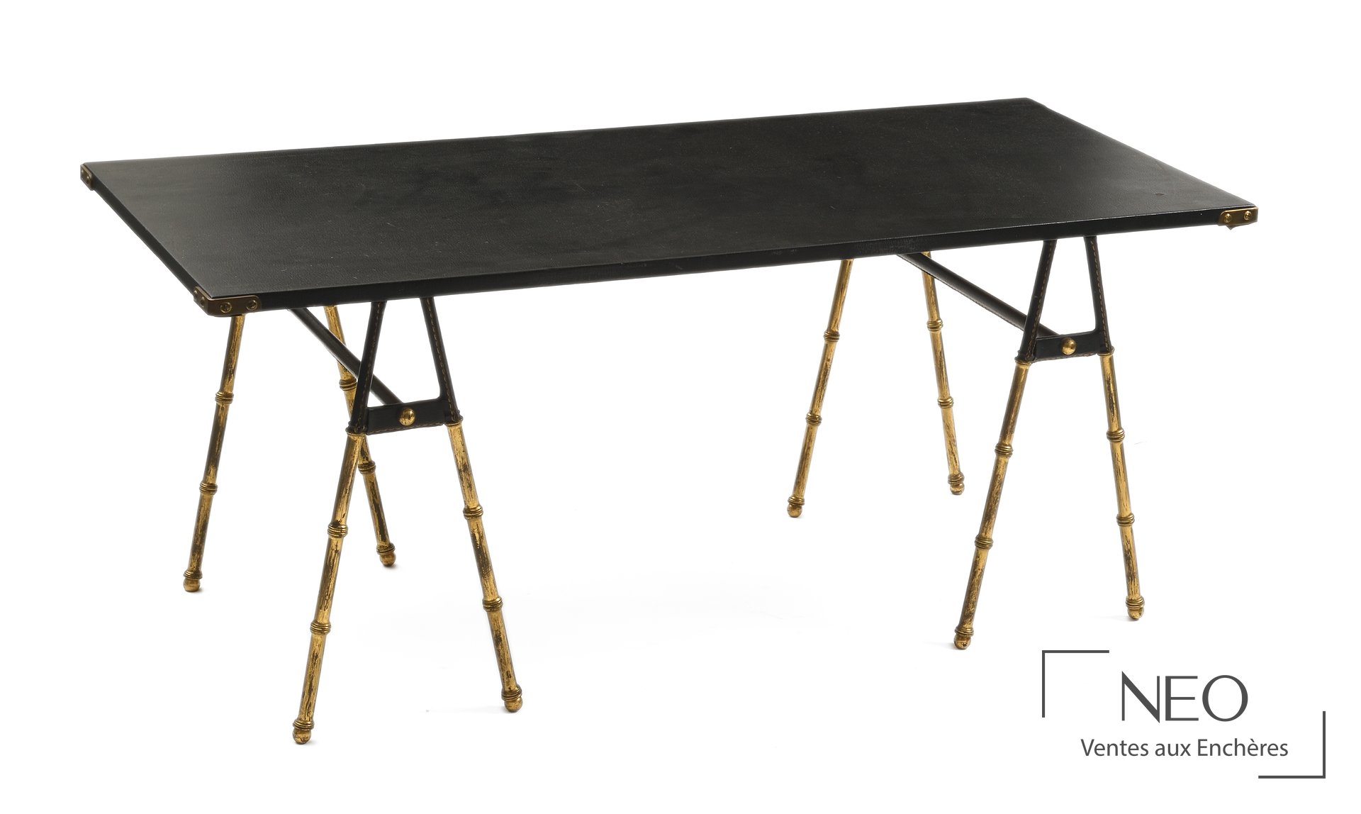 Table basse rectangulaire à plateau noir et pieds compas en laiton doré