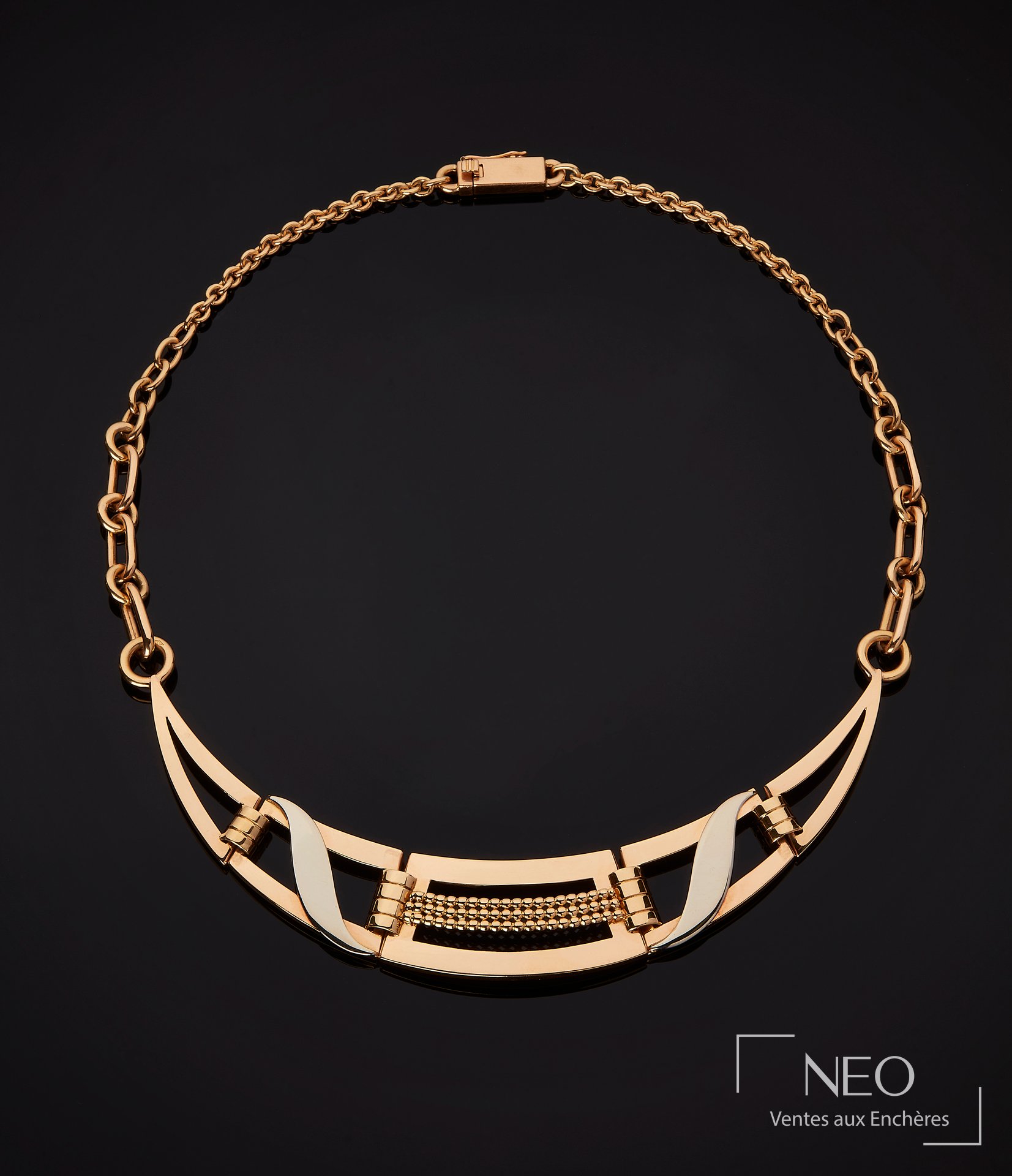 Jean Després, rare collier moderniste pectoral en ors jaune et gris