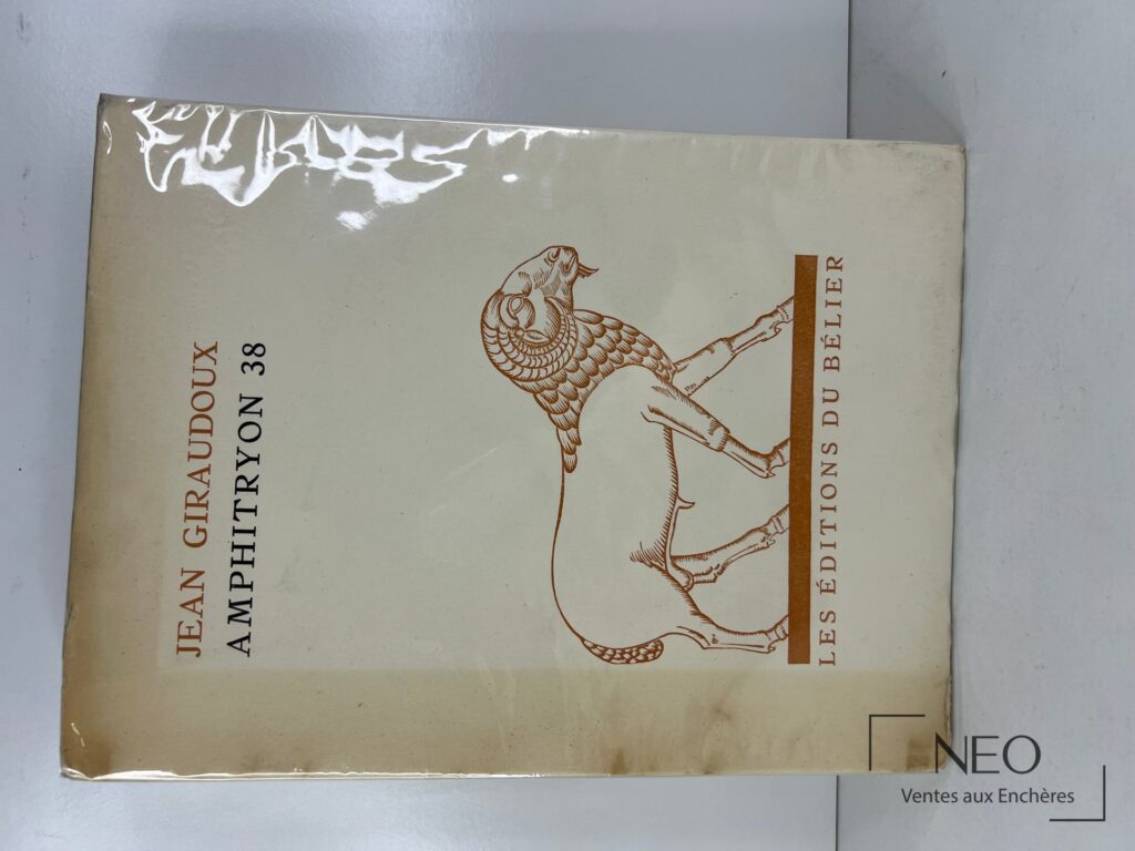 Couverture d’Amphitryon 38 de Jean Giraudoux avec illustration en couleur
