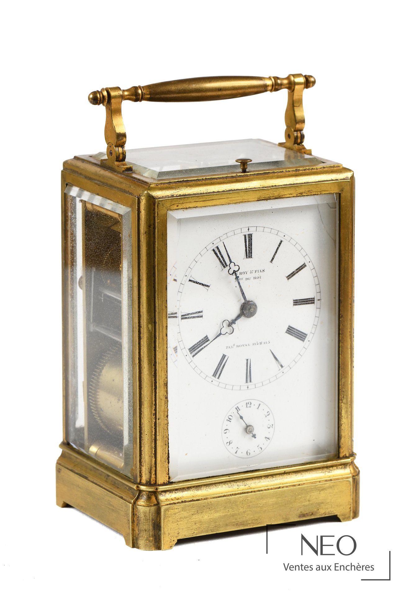 Pendulette d'officier en laiton doré avec cadran émaillé signé Le Roy & Fils horlogers du Roi