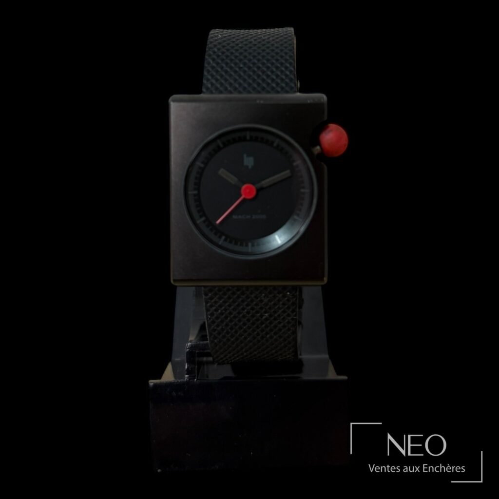 Montre LIP Mach 2000 à cadran noir