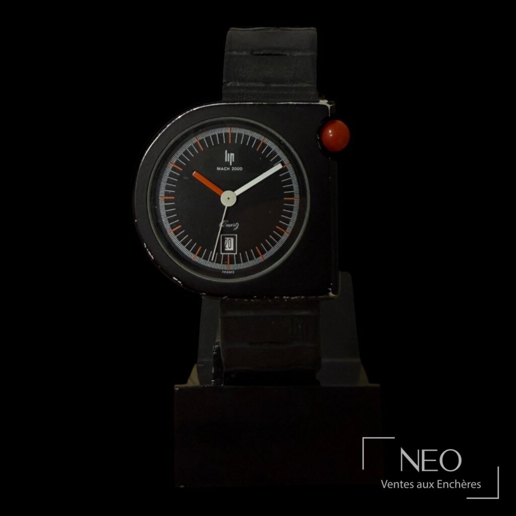 Montre LIP Mach 2000 à cadran noir