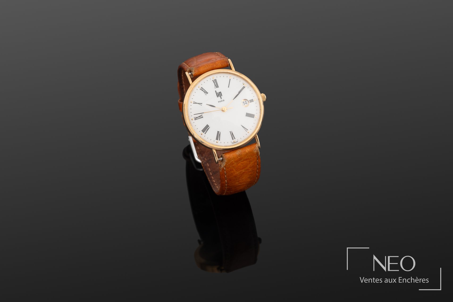 LIP montre de ville en or jaune 18K quartz