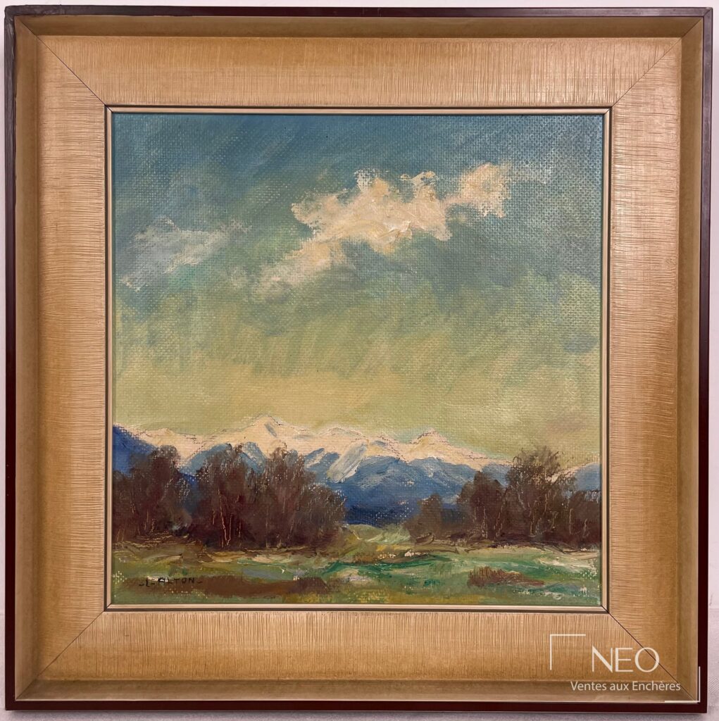 Huile sur isorel encadrée représentant un paysage de montagne avec cimes enneigées