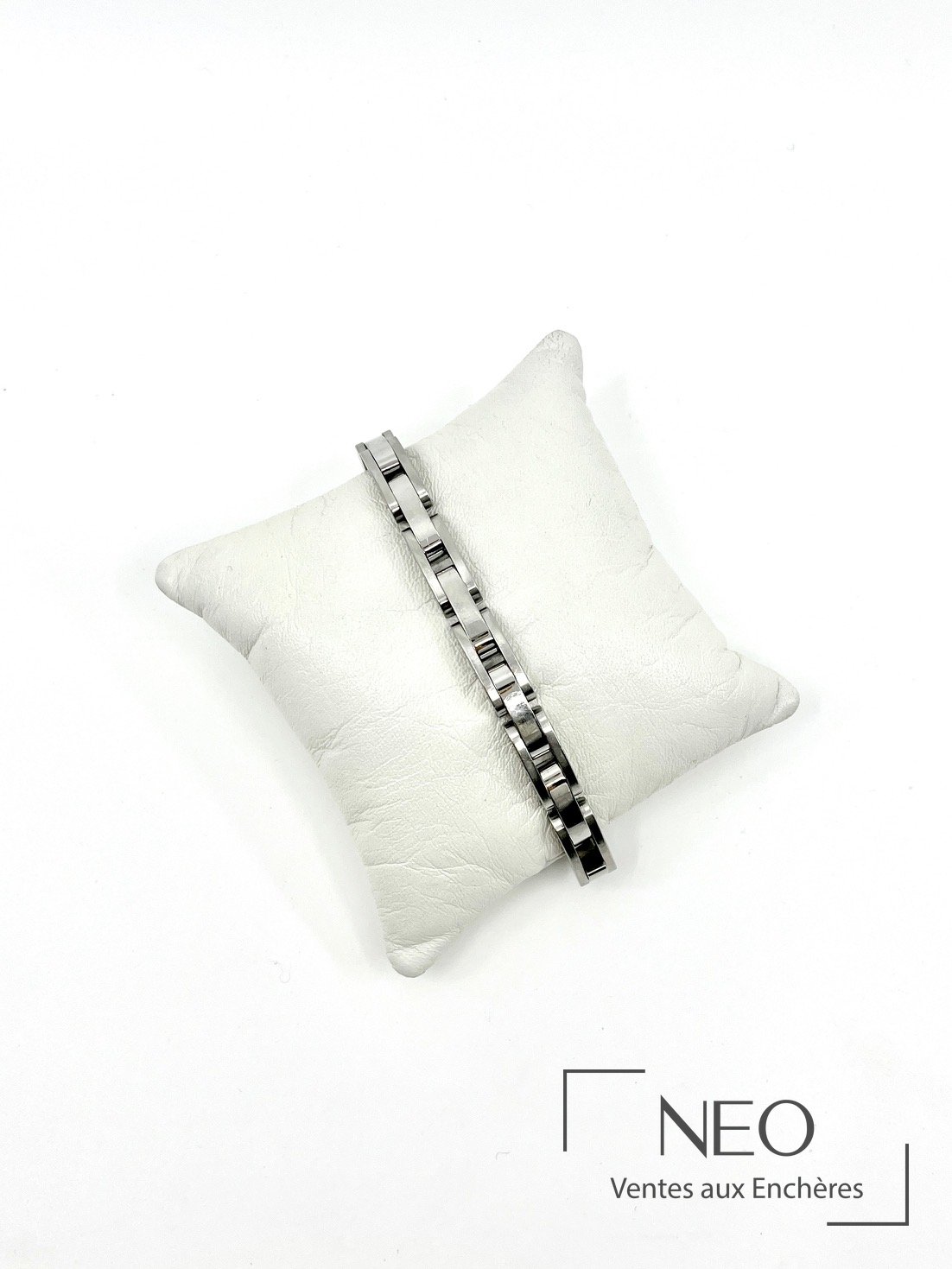 Bracelet tank Mac Douglas en acier, accompagné d’un second bracelet