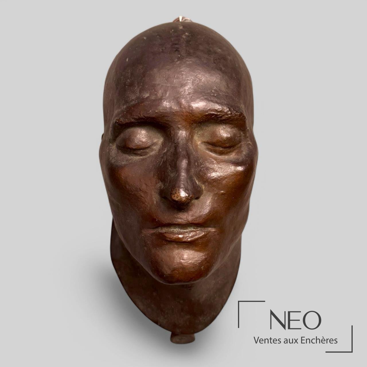 Masque mortuaire de l’Empereur Napoléon Ier en bronze patiné, époque Monarchie de Juillet