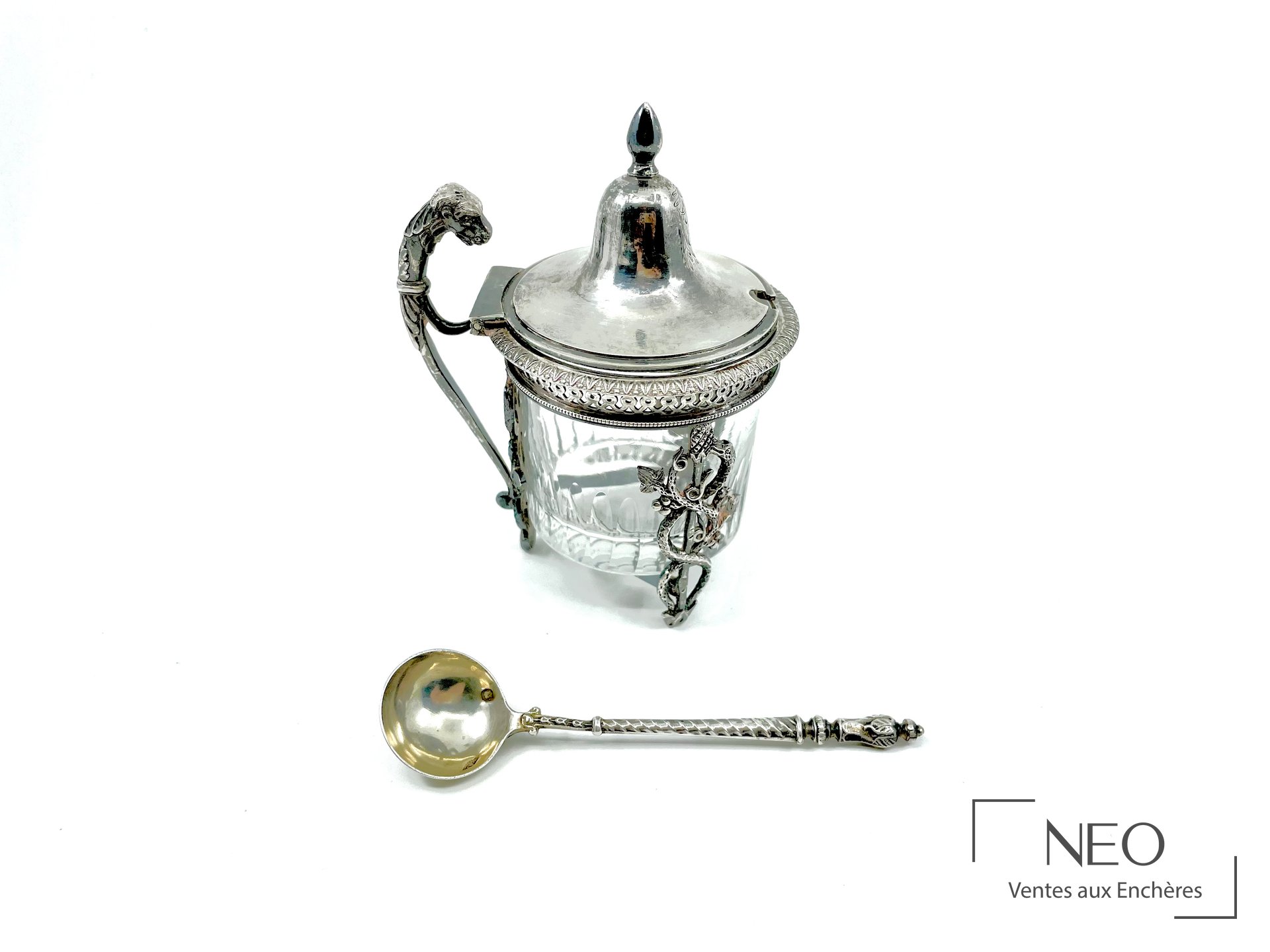 Moutardier en argent avec cuillère à sel