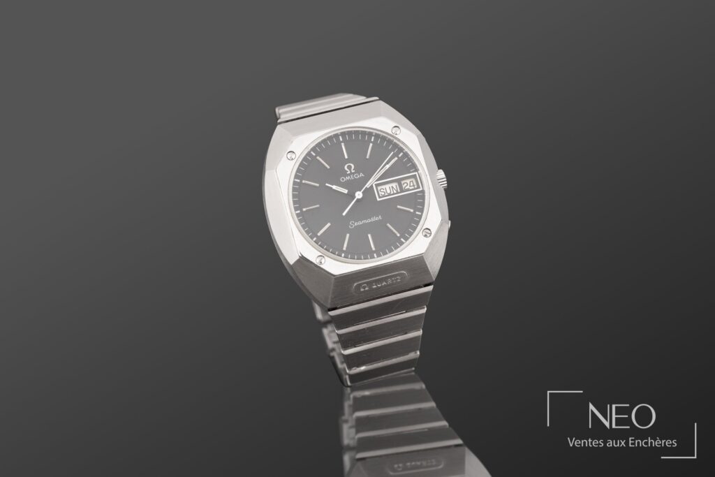 Montre OMEGA Seamaster en acier avec cadran noir