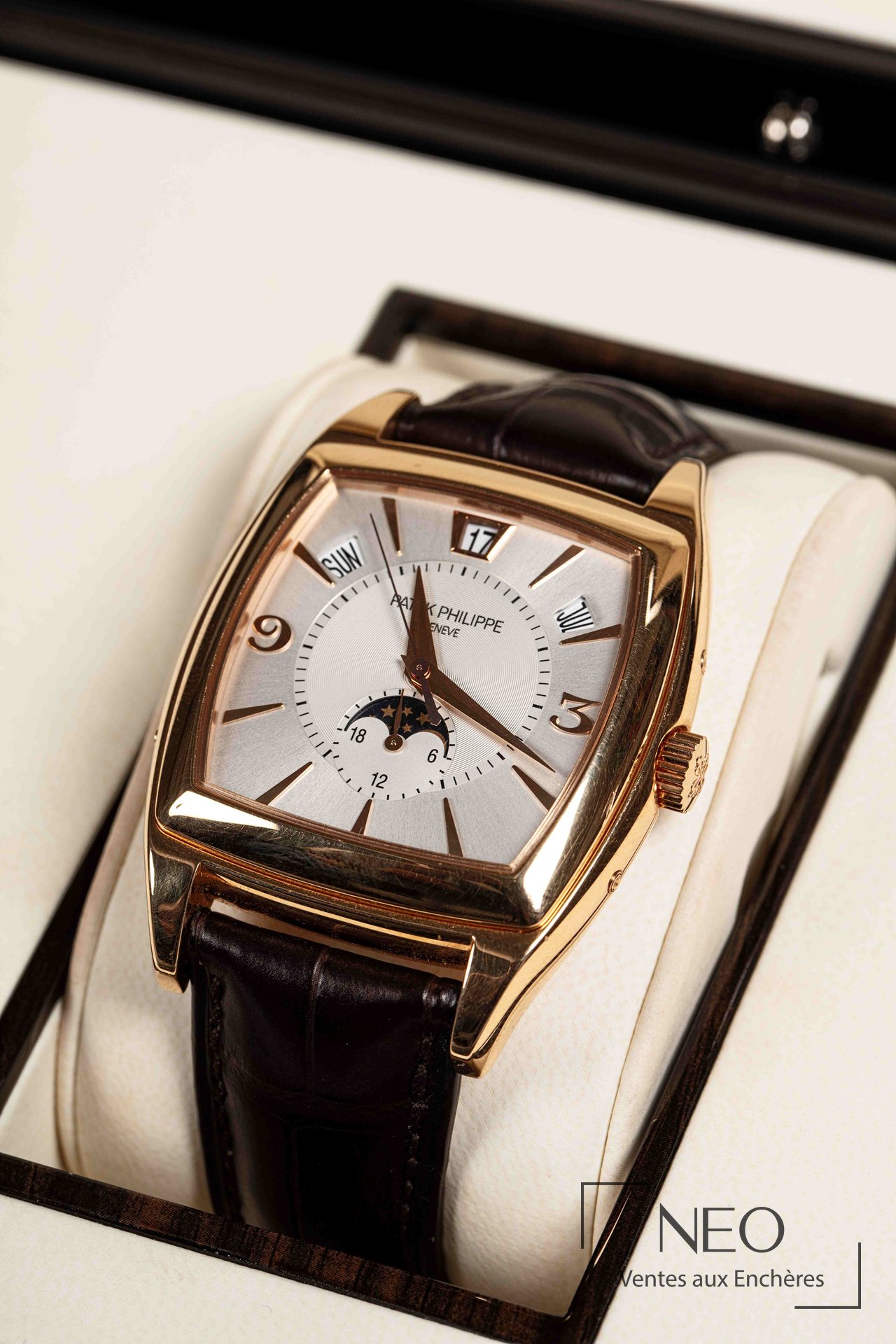 Patek Philippe Gondolo Calendrier Référence 5135R-001 montre de ville en or rose