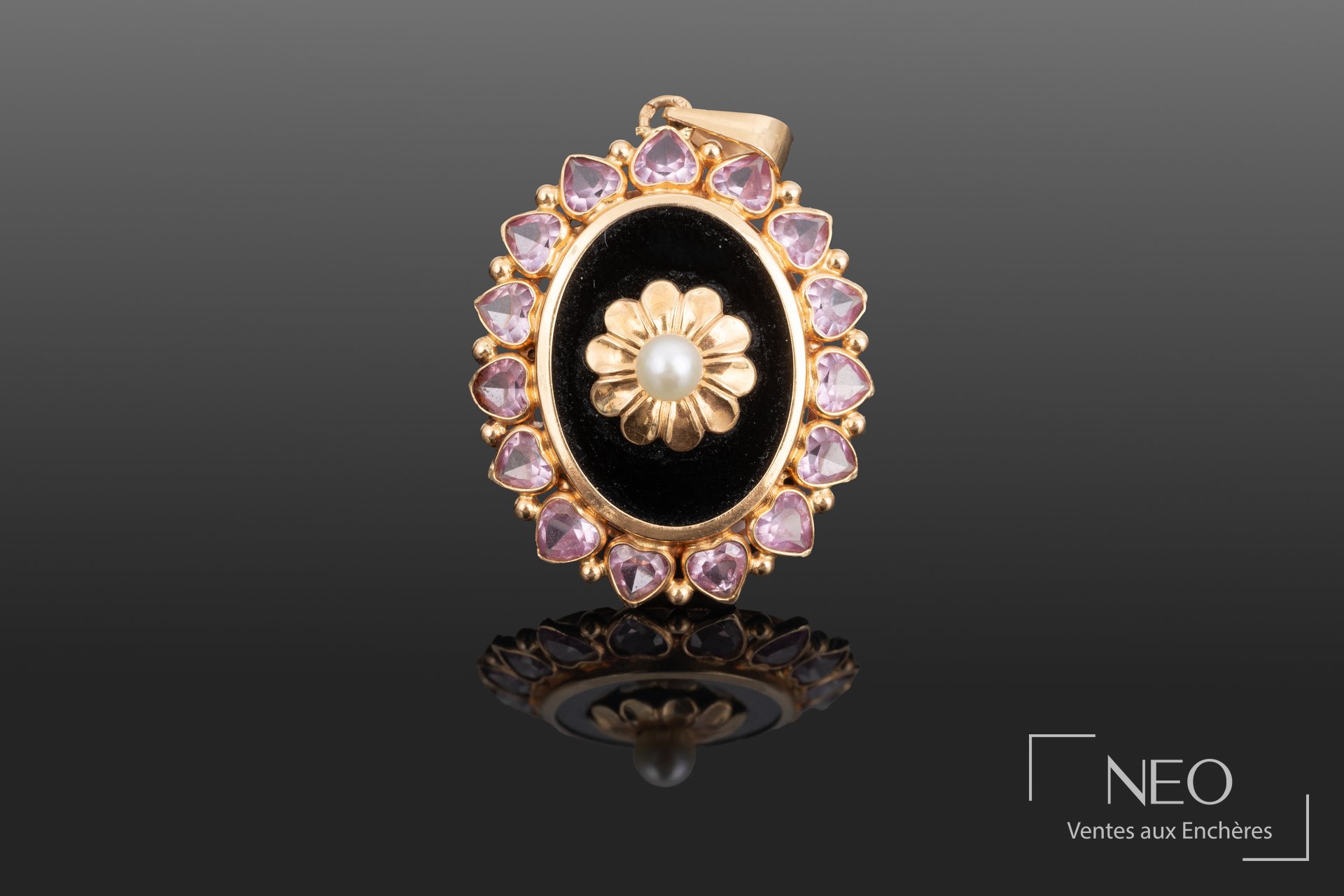 Pendentif ovale en or rose 18 carats, pierre noire, perle et petites pierres roses